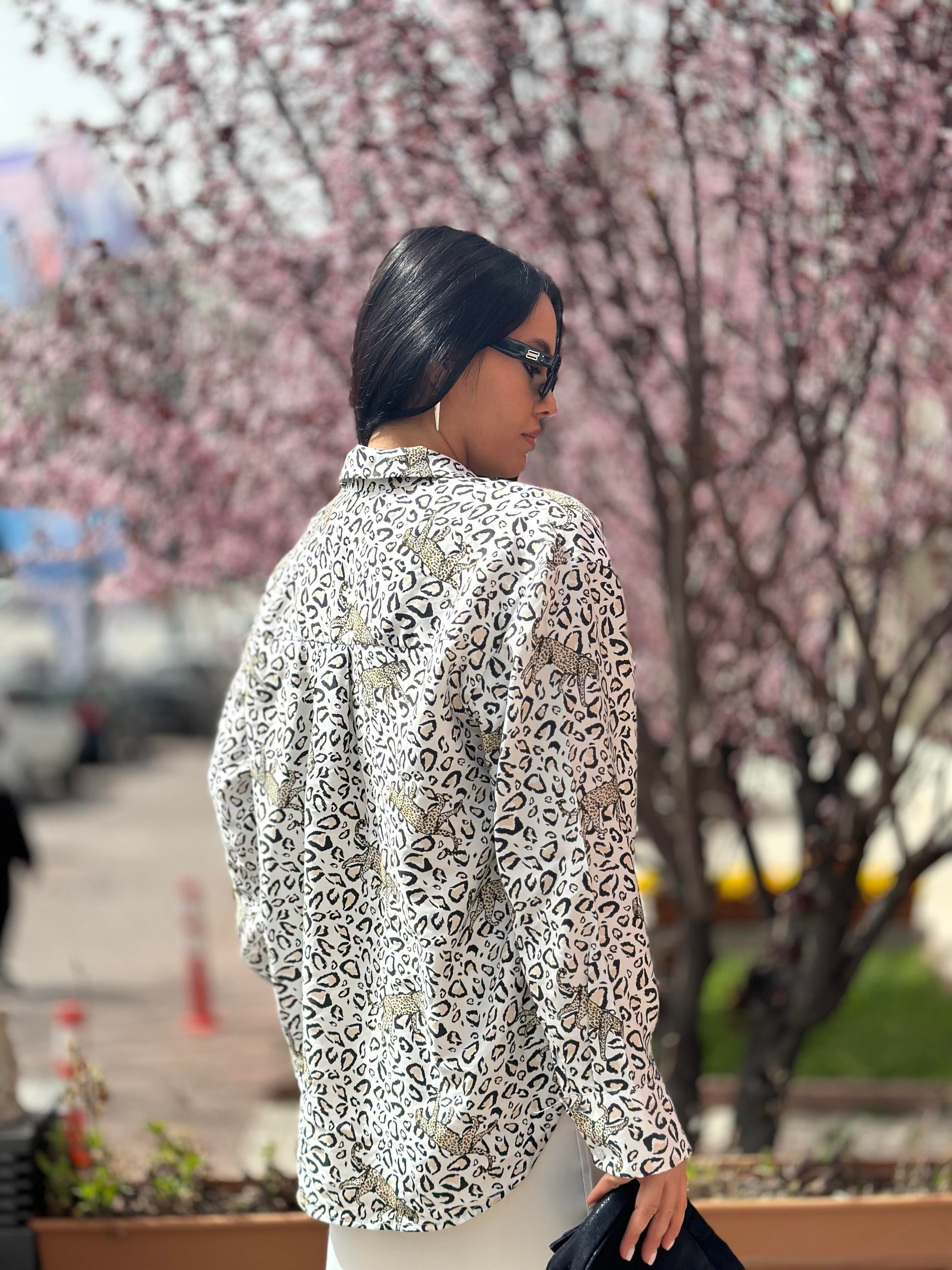 16210 KAPLAN FIGURLU GOMLEK