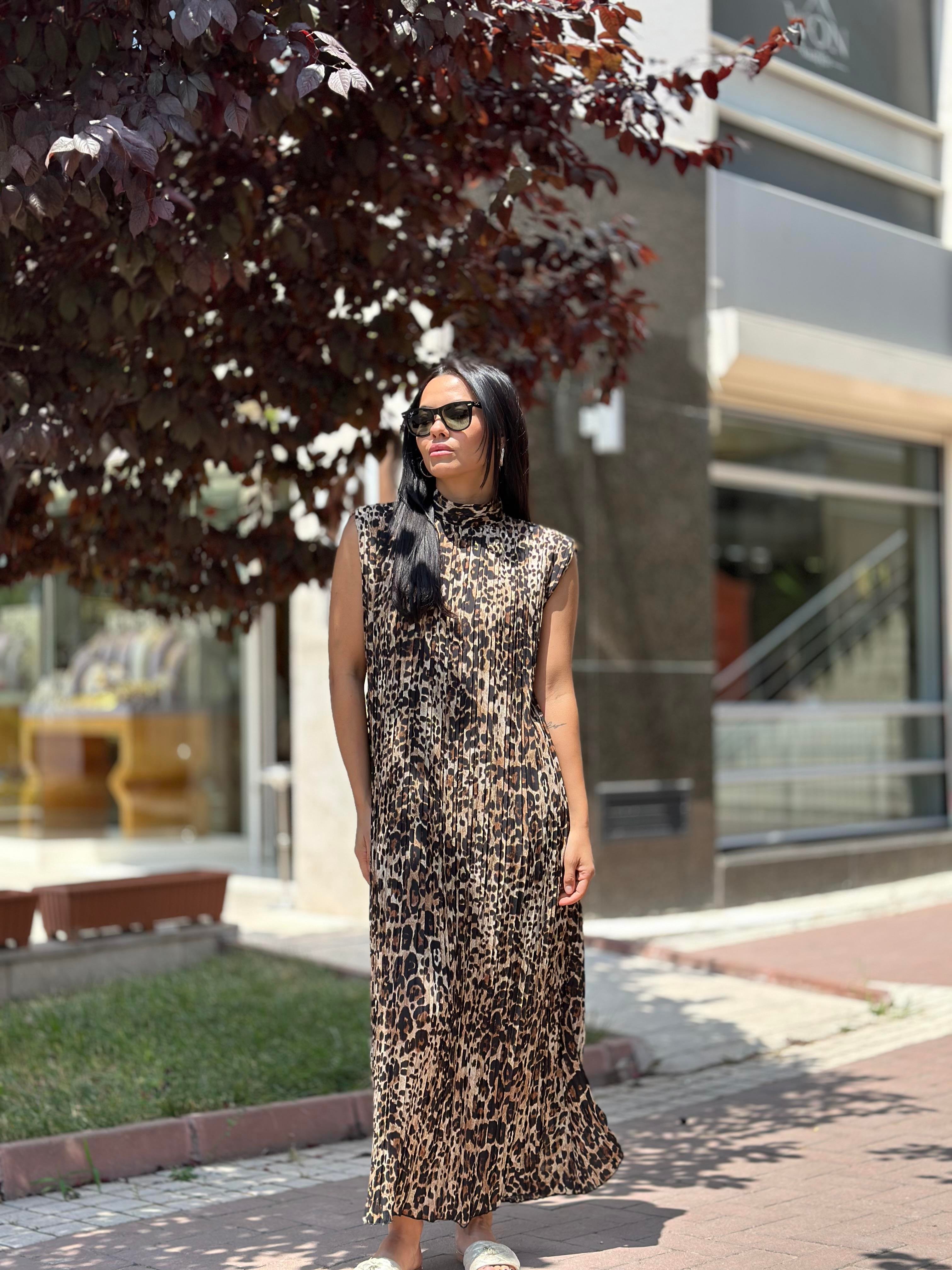 16441 LEOPAR DESEN PLISELI ELBISE