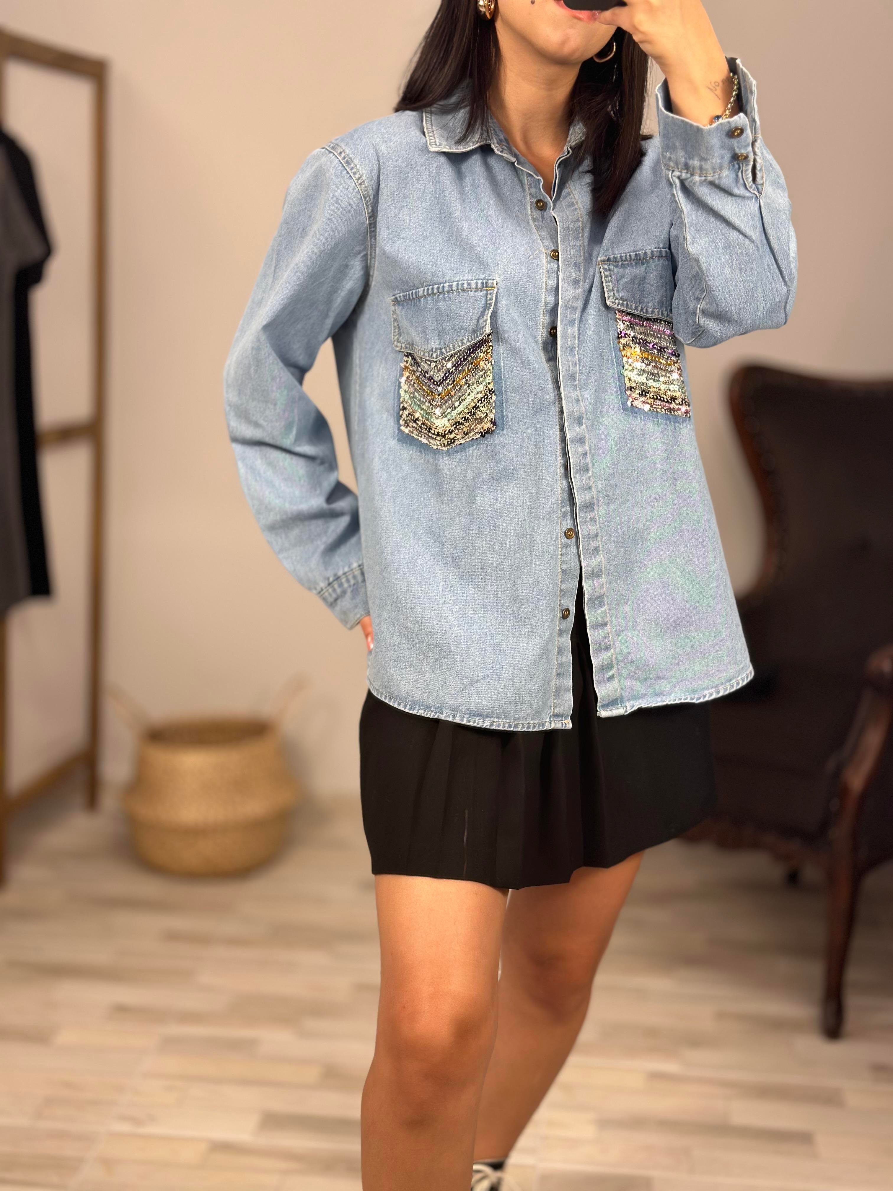 2416033 CEPLERI PULLU KOT GOMLEK