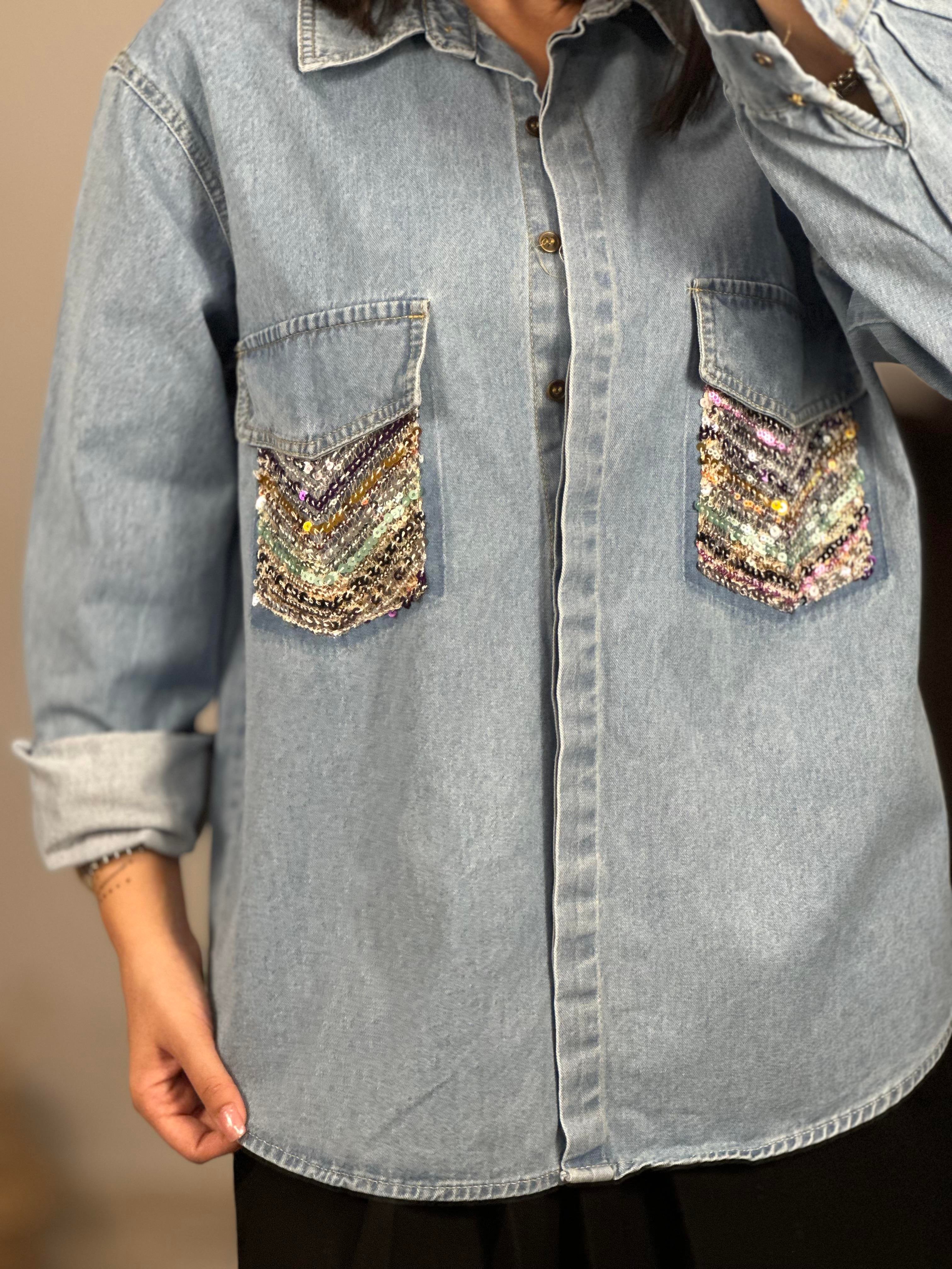 2416033 CEPLERI PULLU KOT GOMLEK