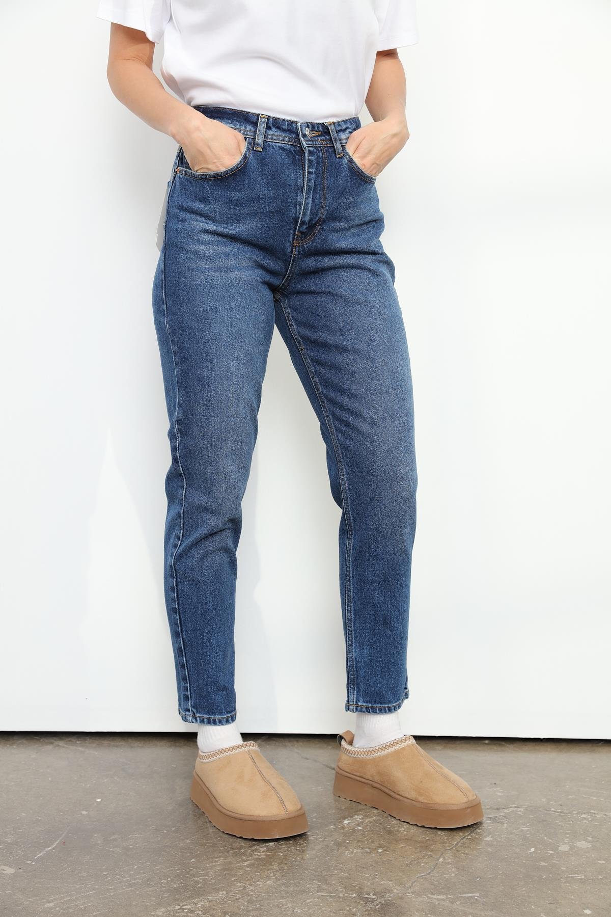 24508 PUSH UP JEAN