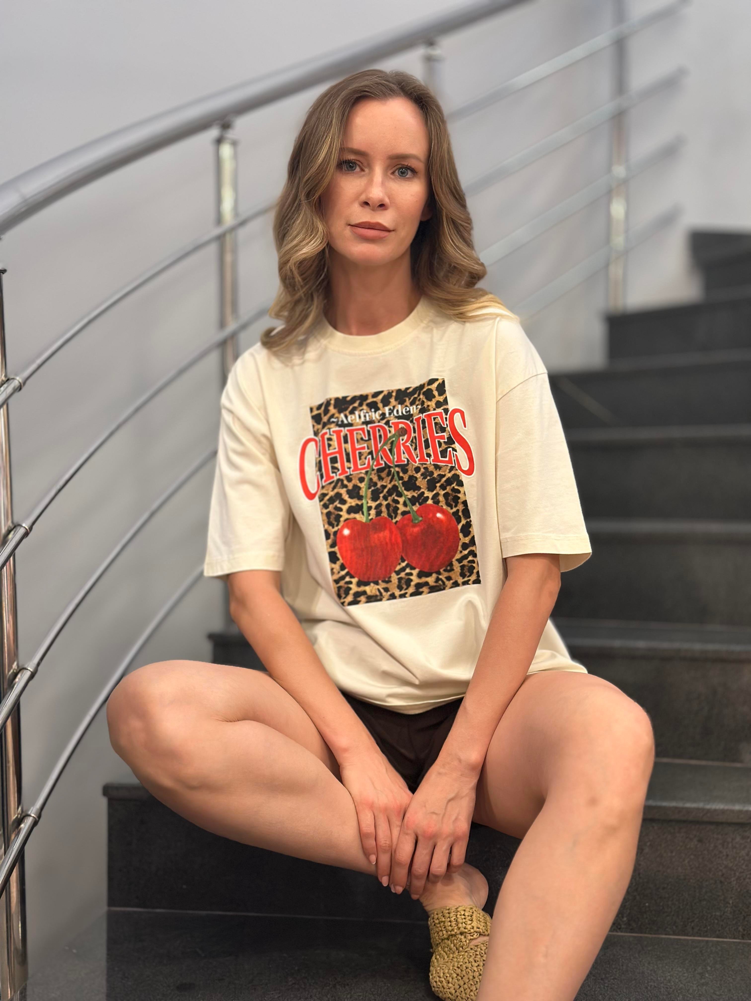 251063 CHERRIES BASKI TSHIRT
