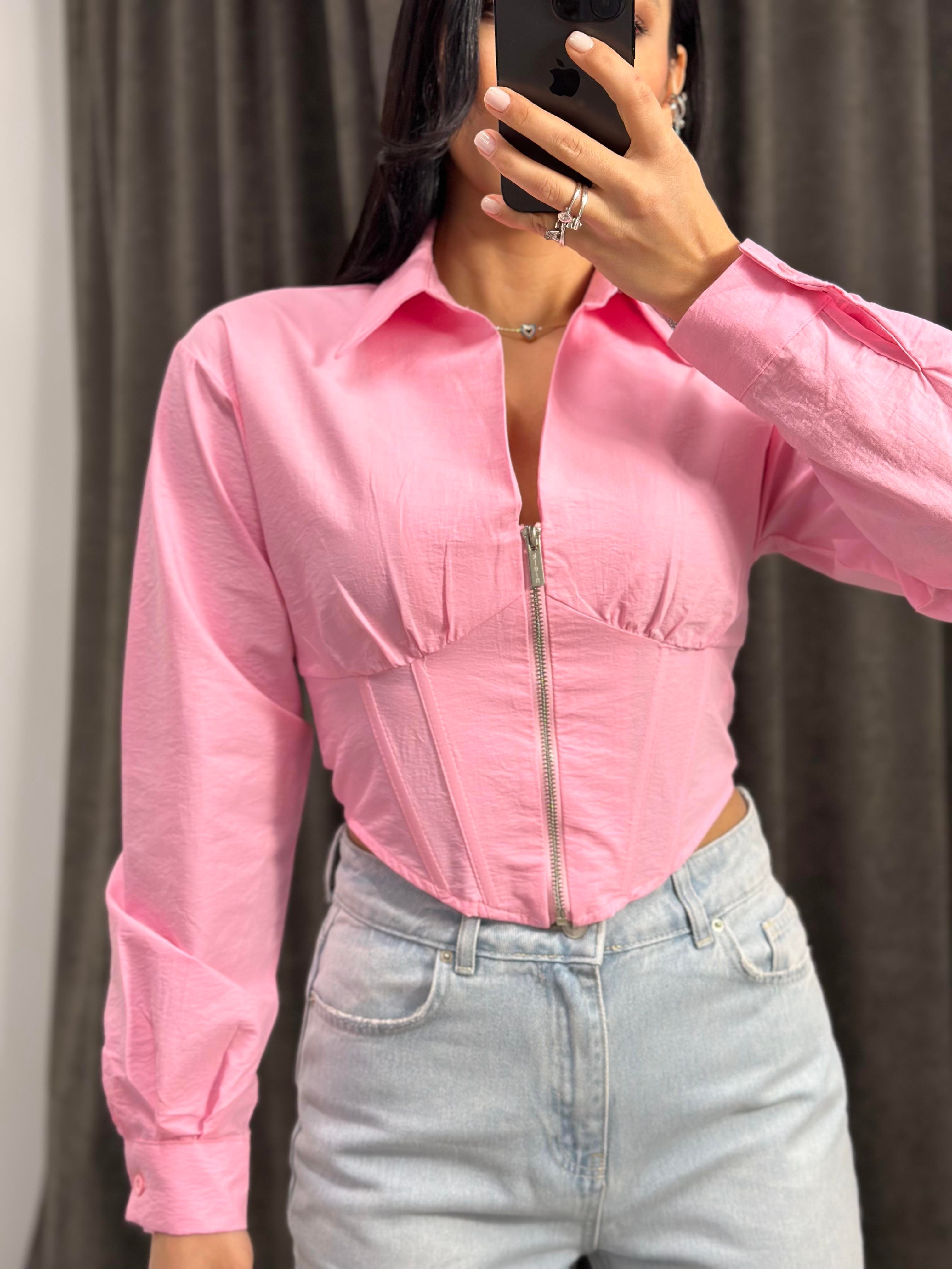 2884 FERMUAR DETAYLI GOMLEK