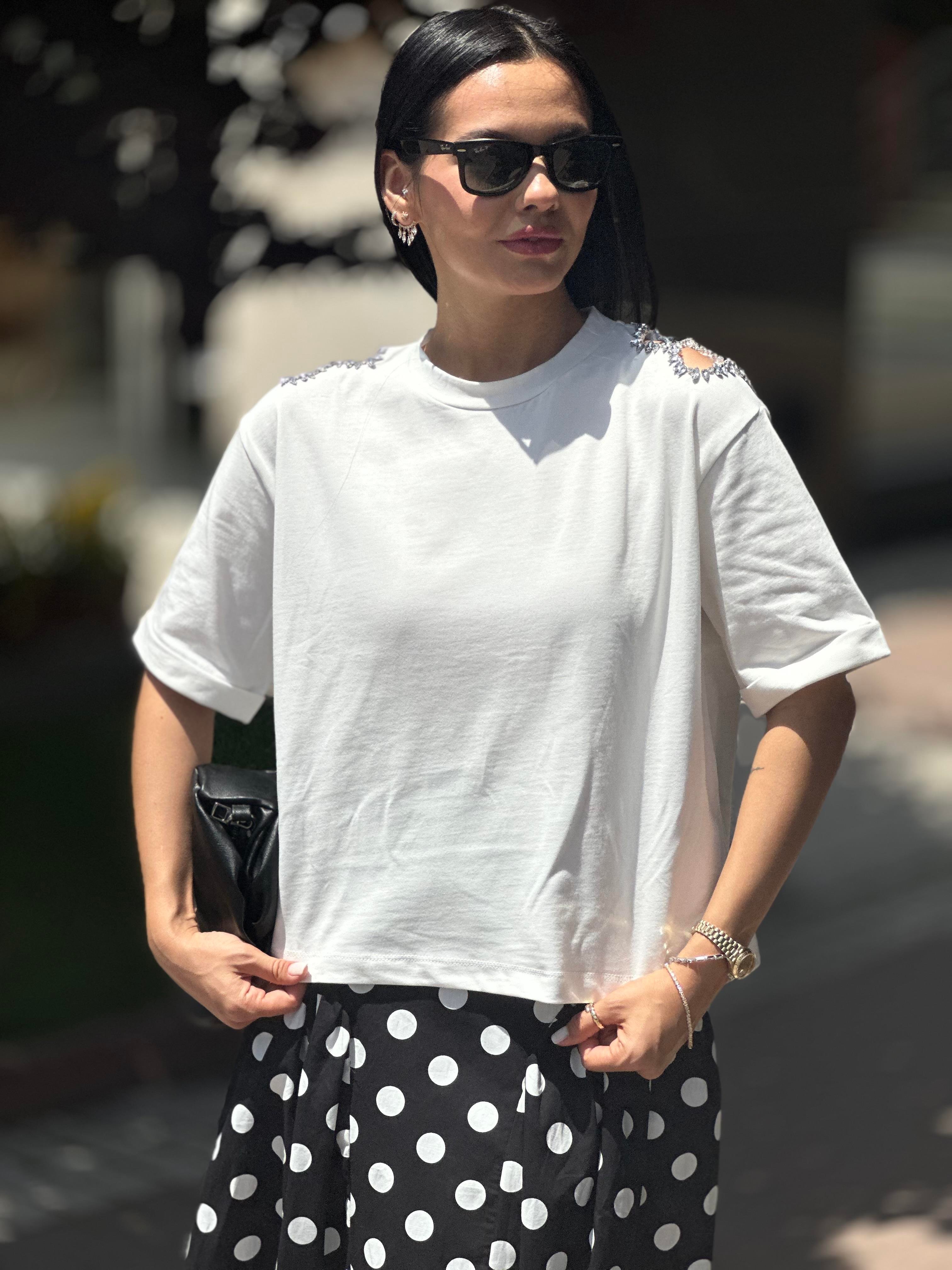 2926 OMUZLARI TASLI TSHIRT