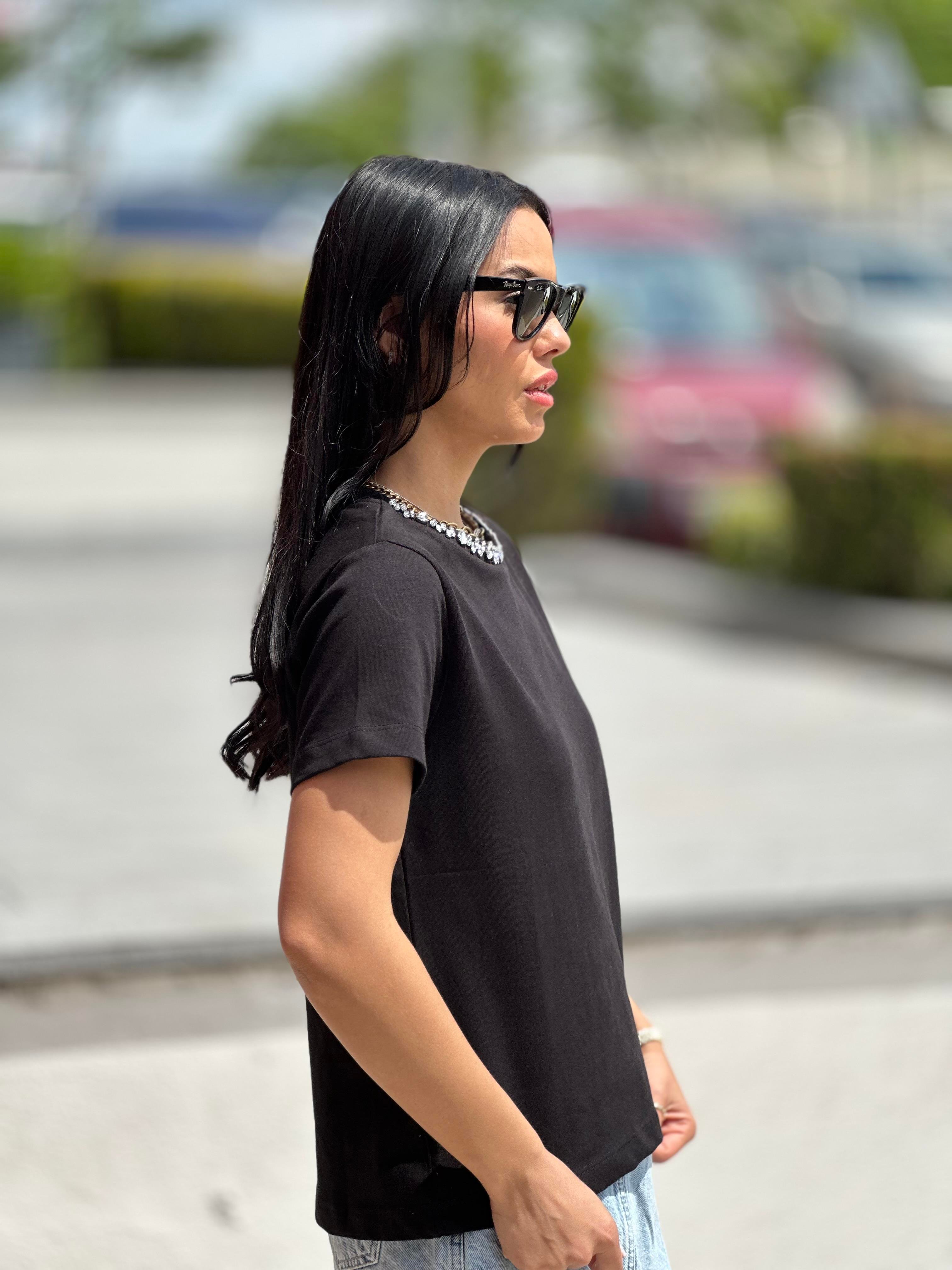 3003 YAKASI TASLI TSHIRT
