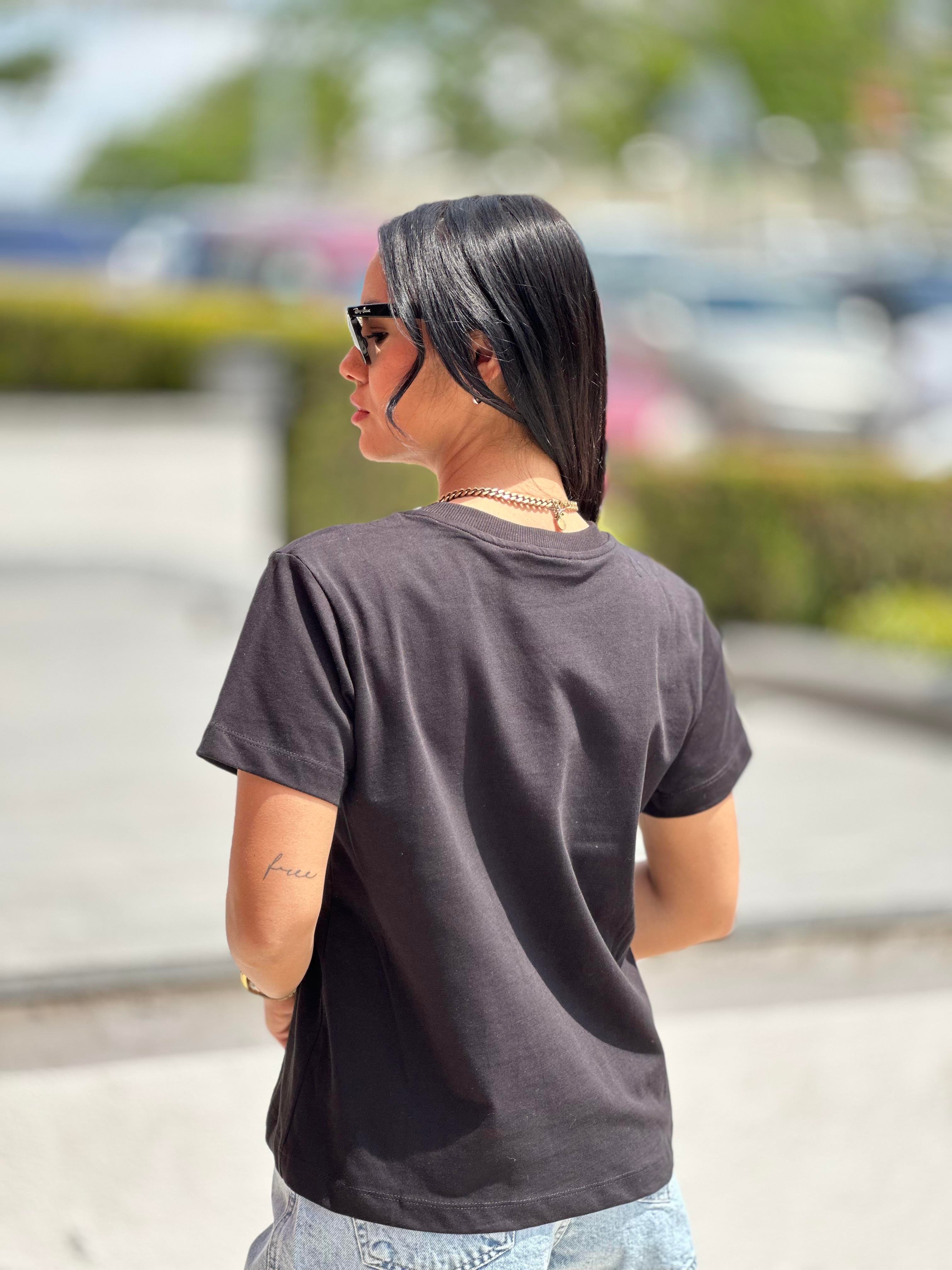 3003 YAKASI TASLI TSHIRT