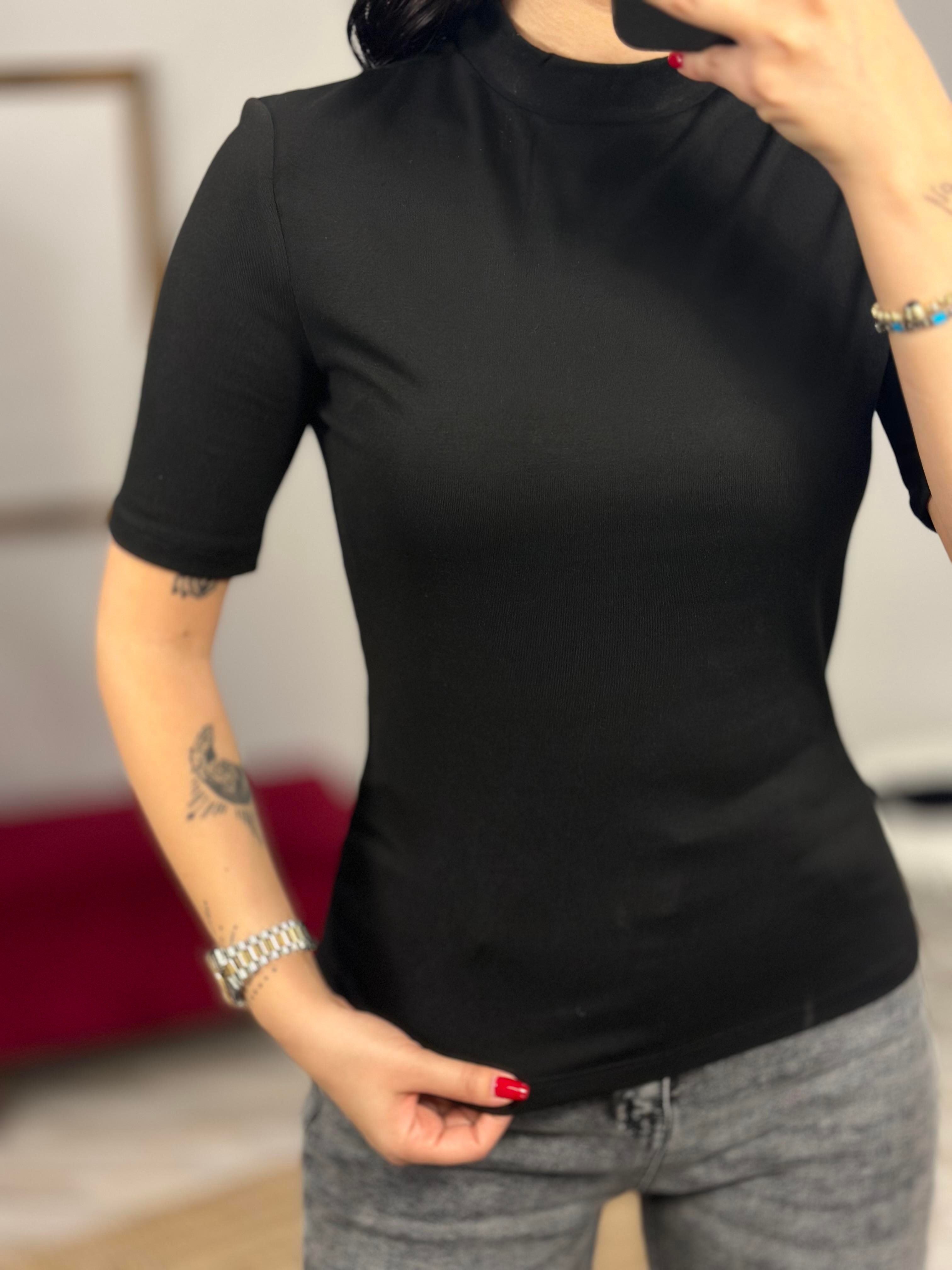 30481 YUKSEK YAKALI TSHIRT