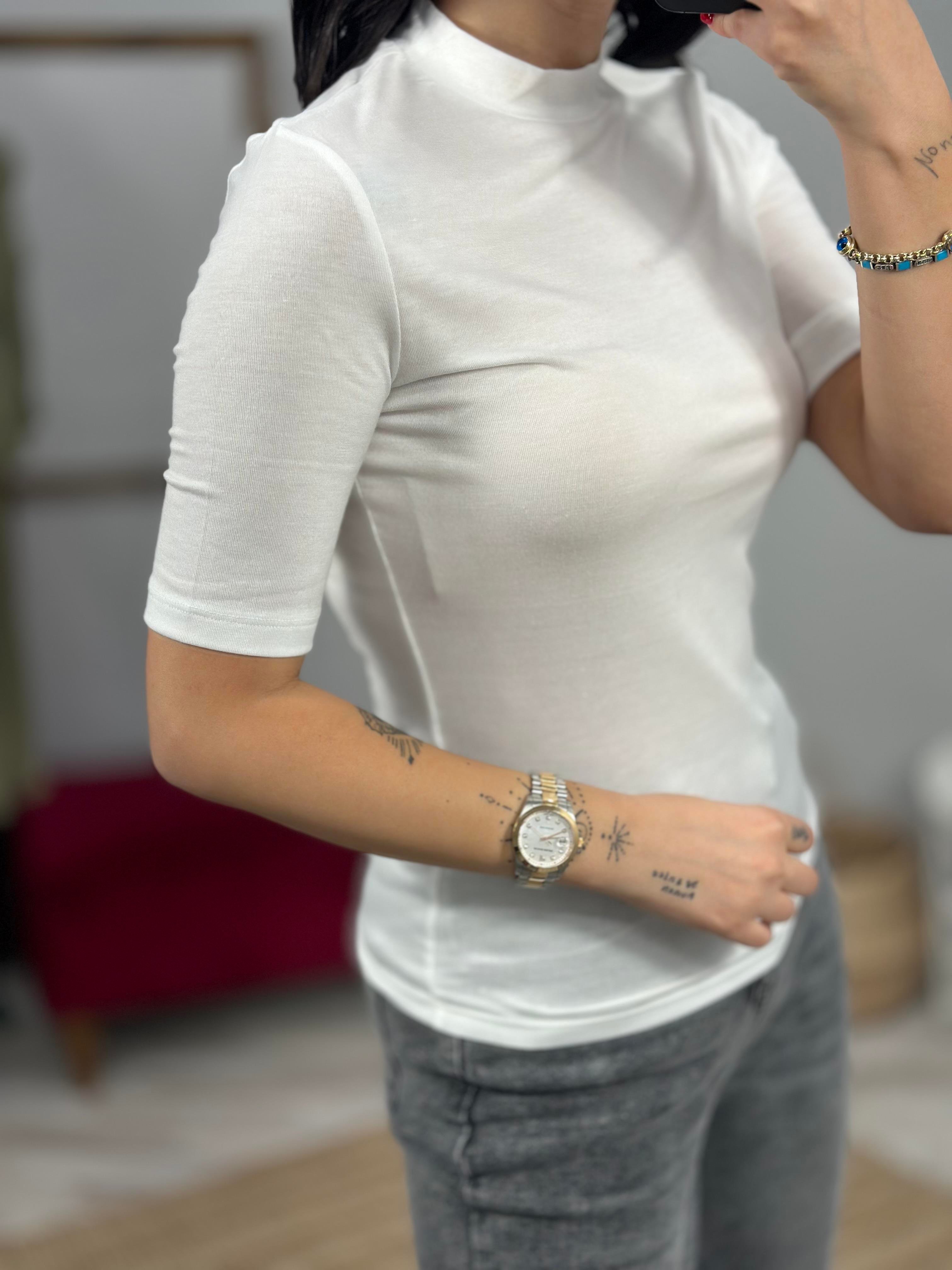 30481 YUKSEK YAKALI TSHIRT