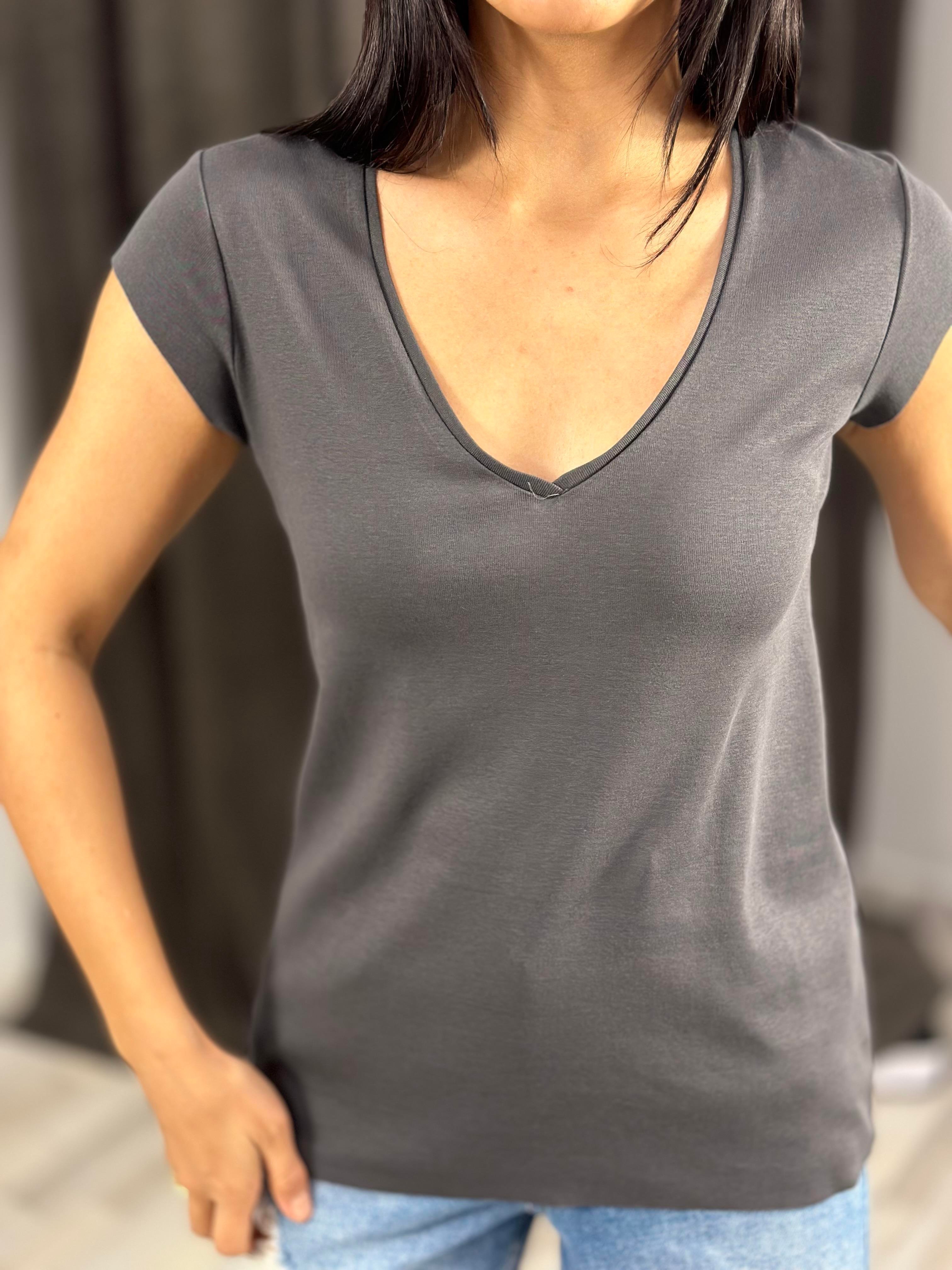31117 V YAKA TSHIRT