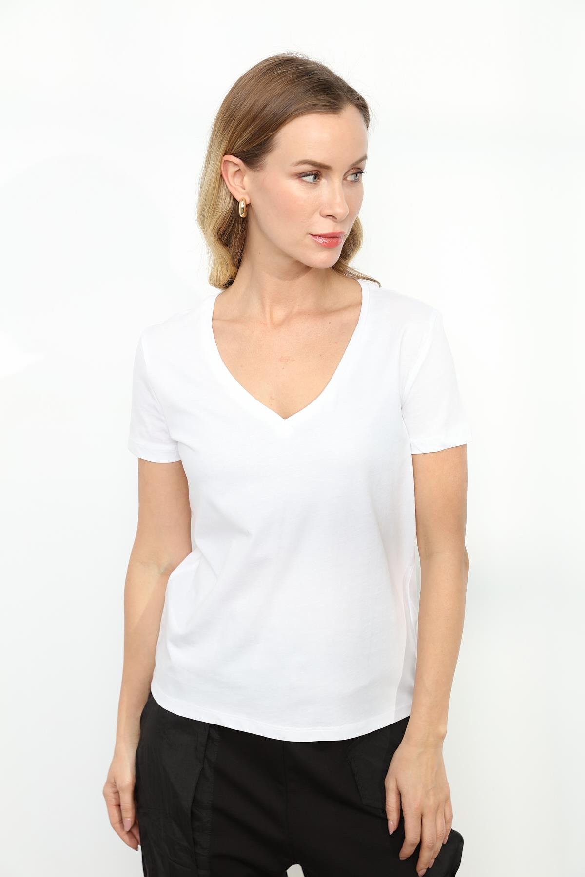 3470 V YAKA BASIC TSHIRT