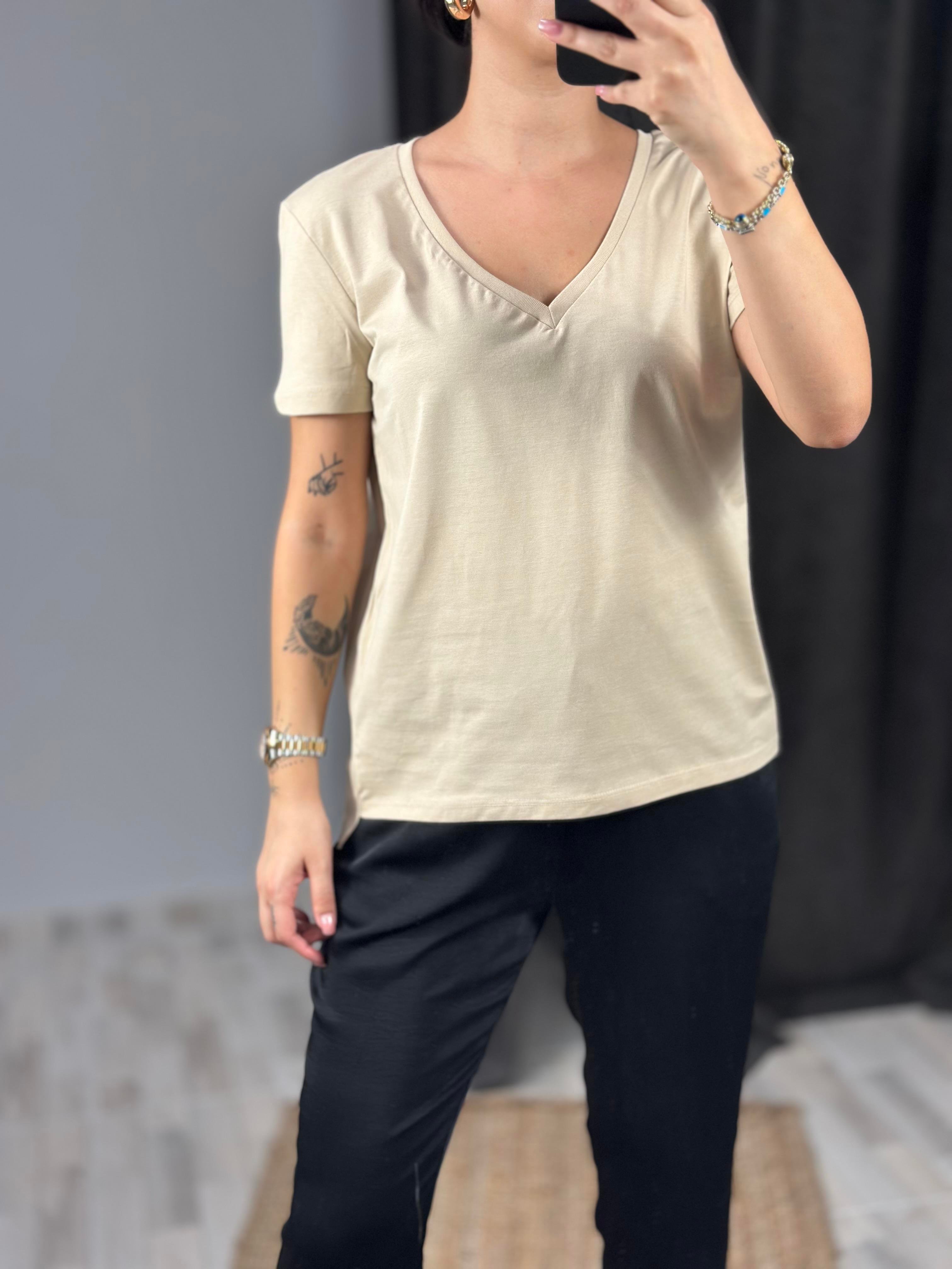3470 V YAKA BASIC TSHIRT