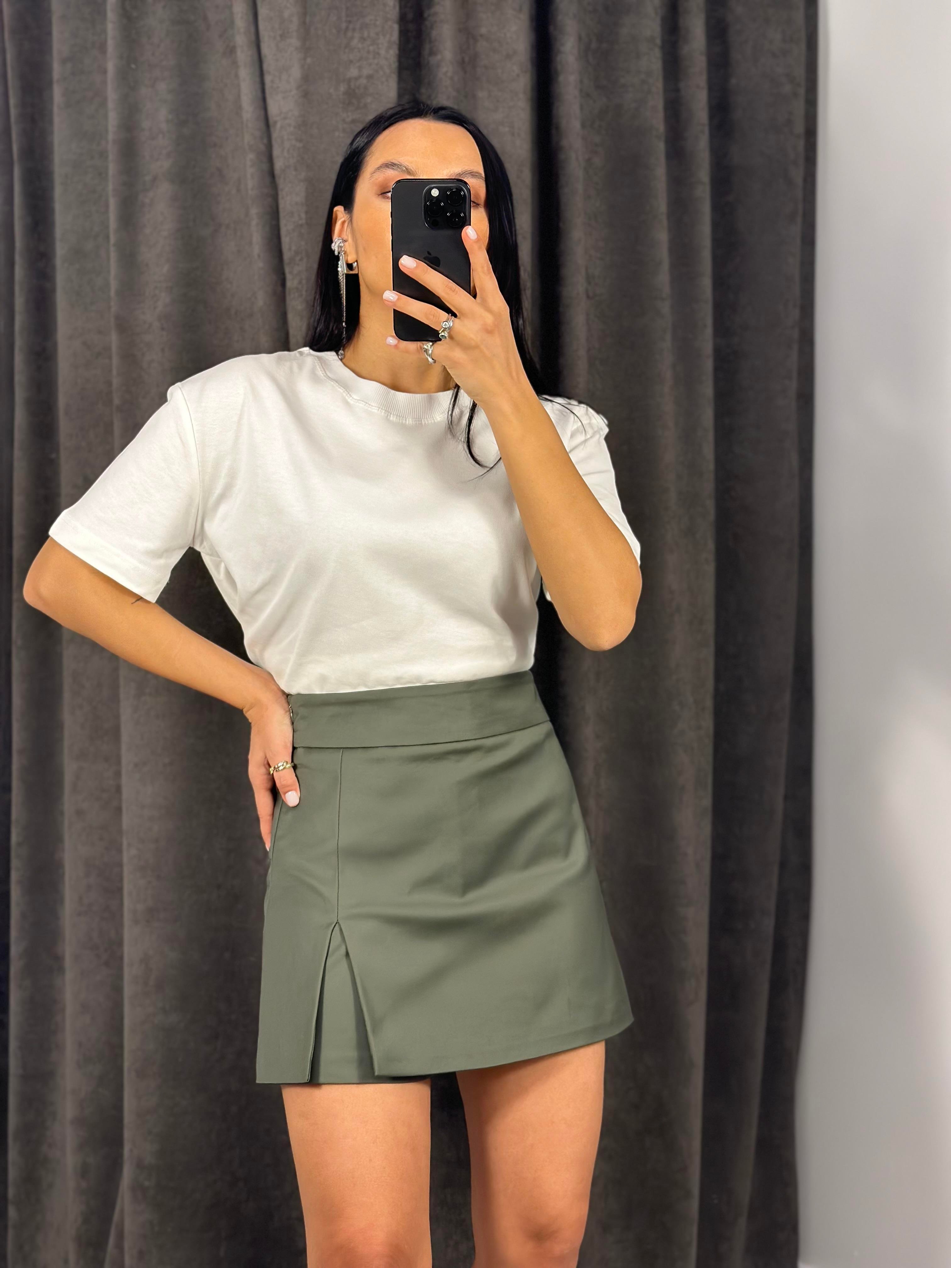 3977 YIRTMAC DETAYLI SORT ETEK