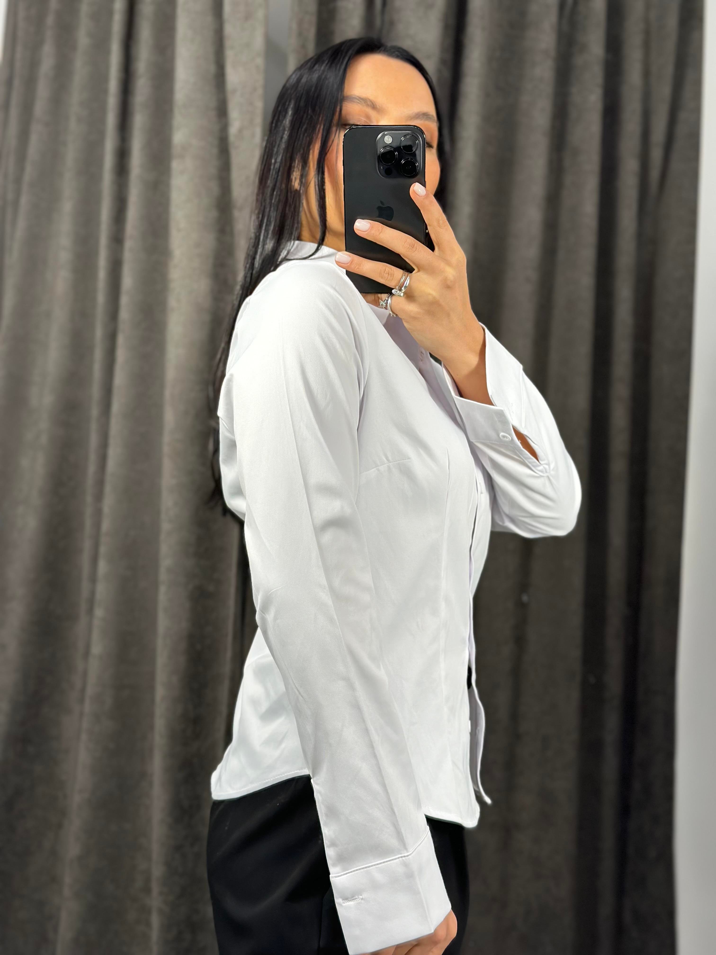 4897 DIKIS DETAYLI GOMLEK