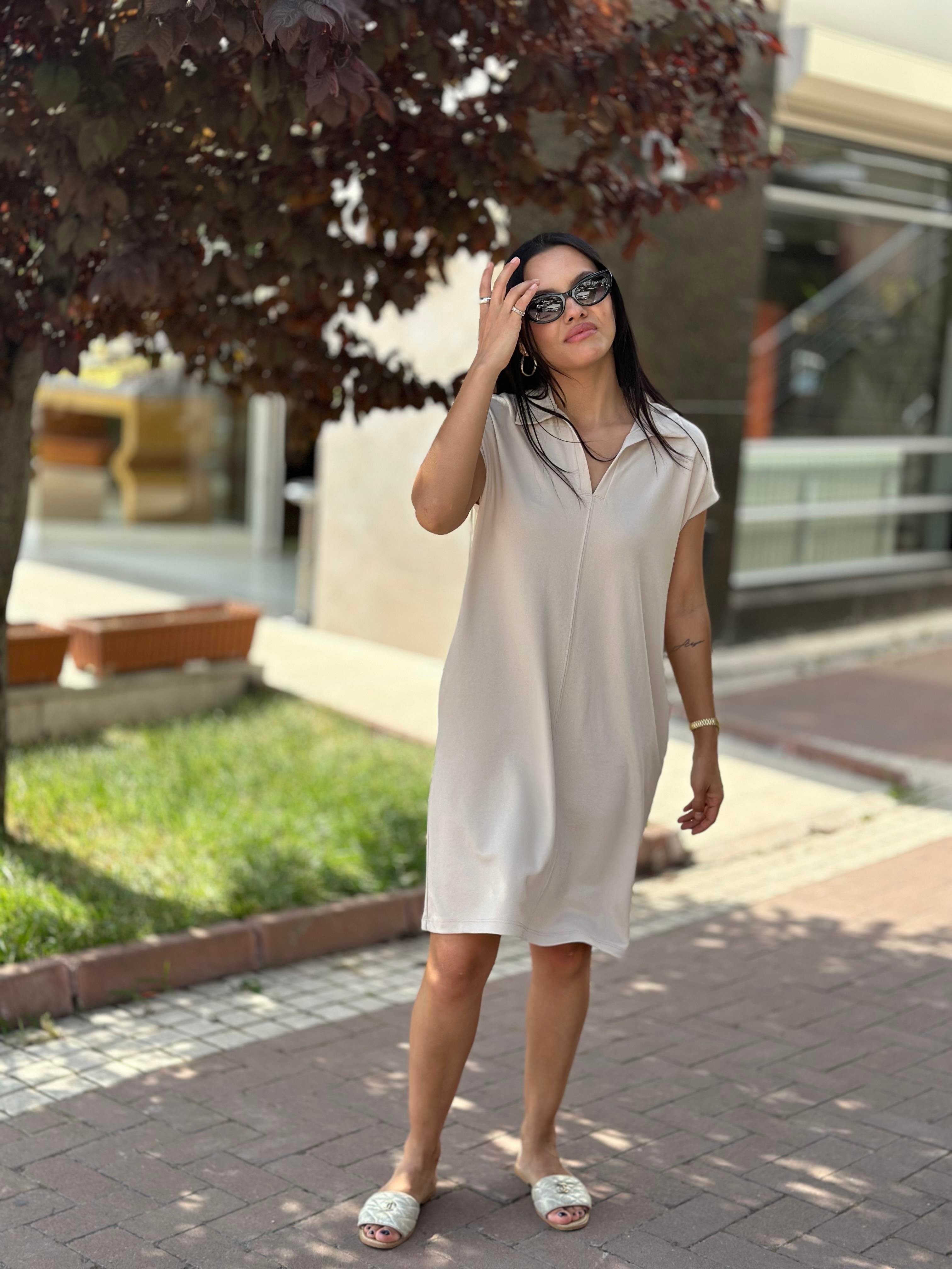 4956 YAKALI ELBISE