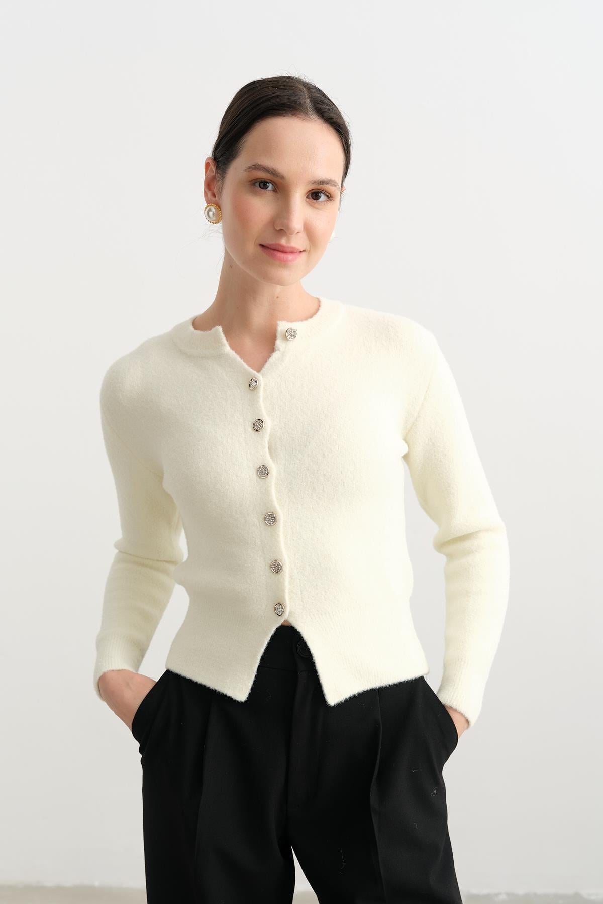 7606 DUGMELI ANGORA HIRKA