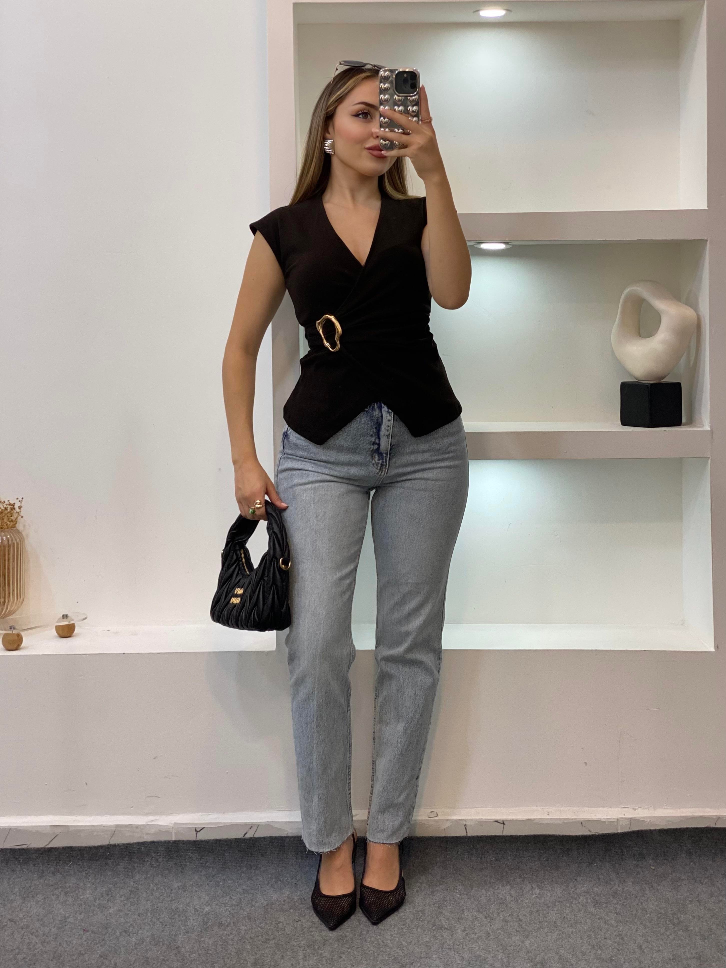 Acı Kahve Q Marka Gold Broşlu Bluz