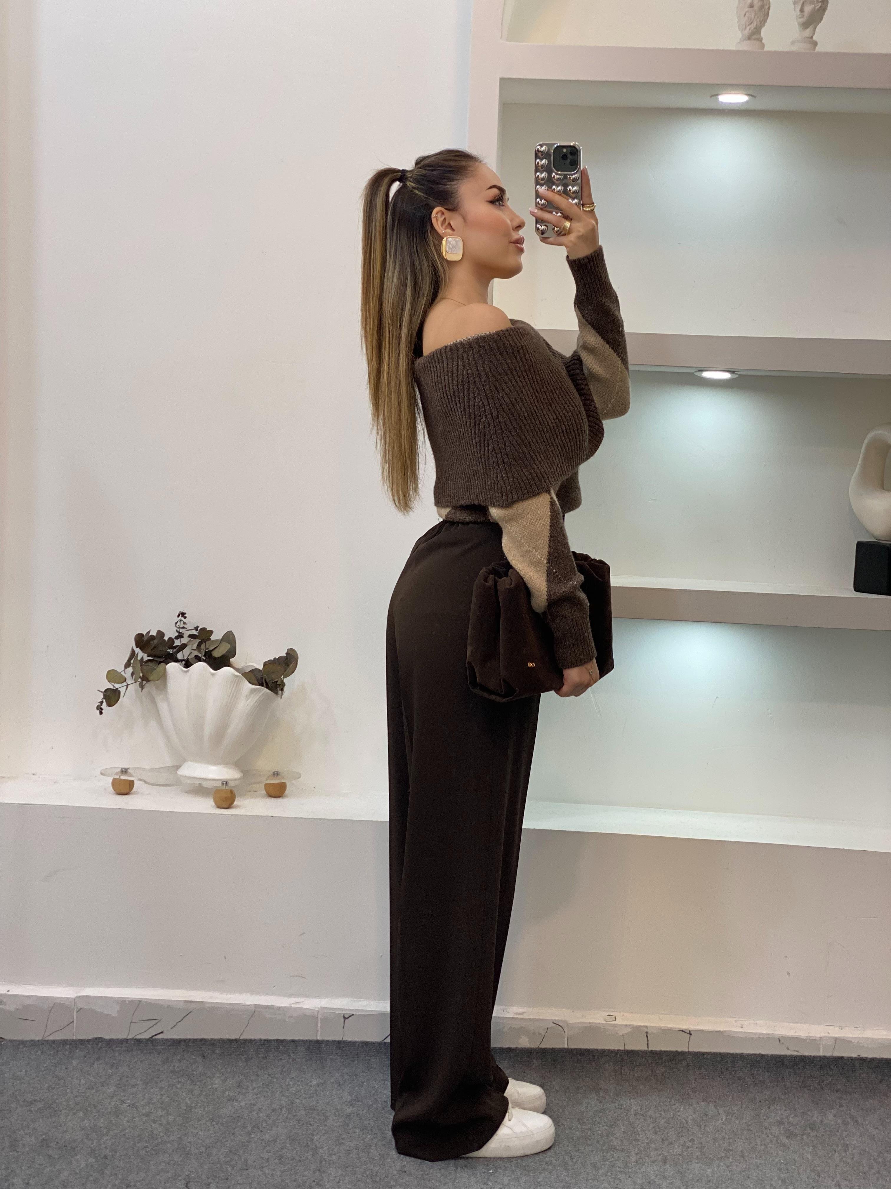 Baklava Desenli Madonna Yaka Kazak