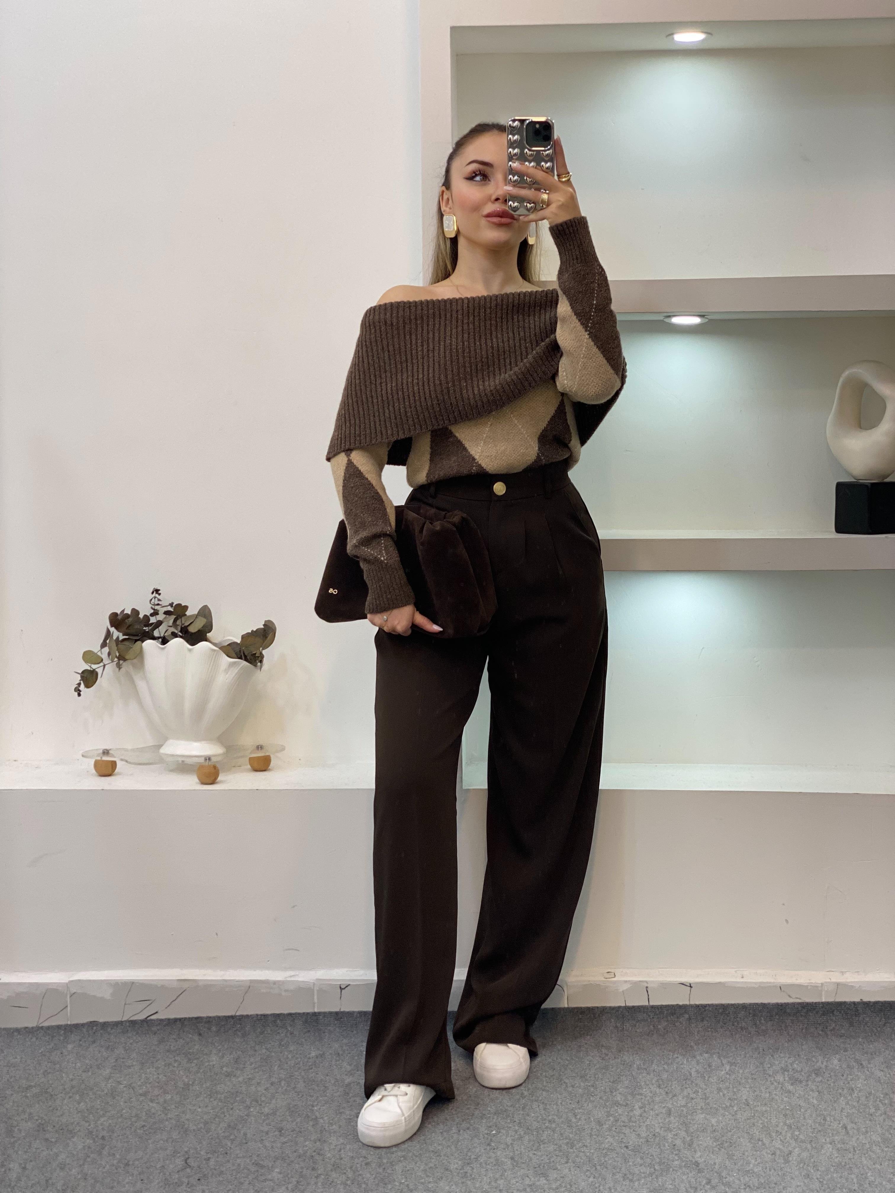 Baklava Desenli Madonna Yaka Kazak