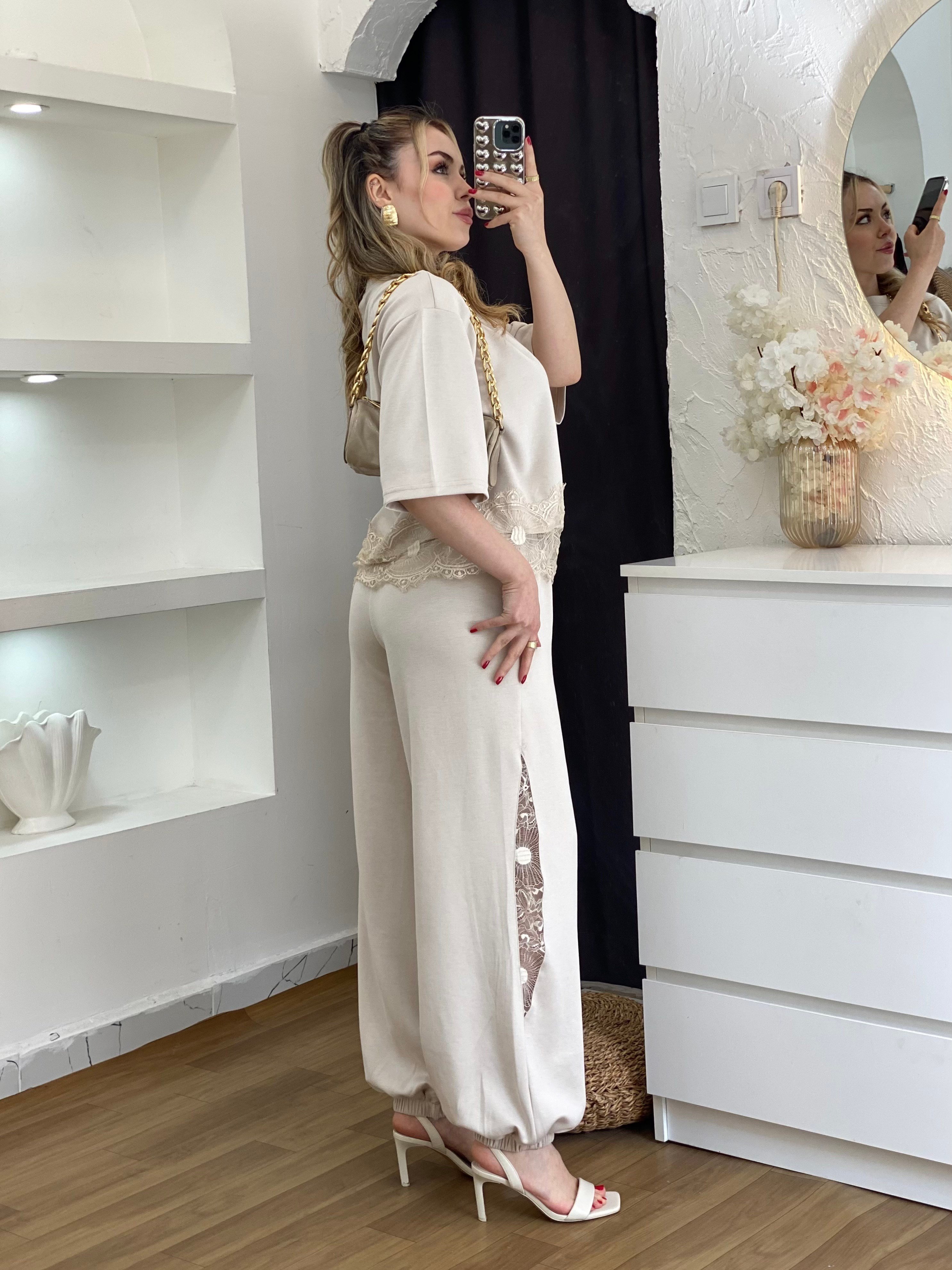 Bej Dantel Detaylı Modal Takım