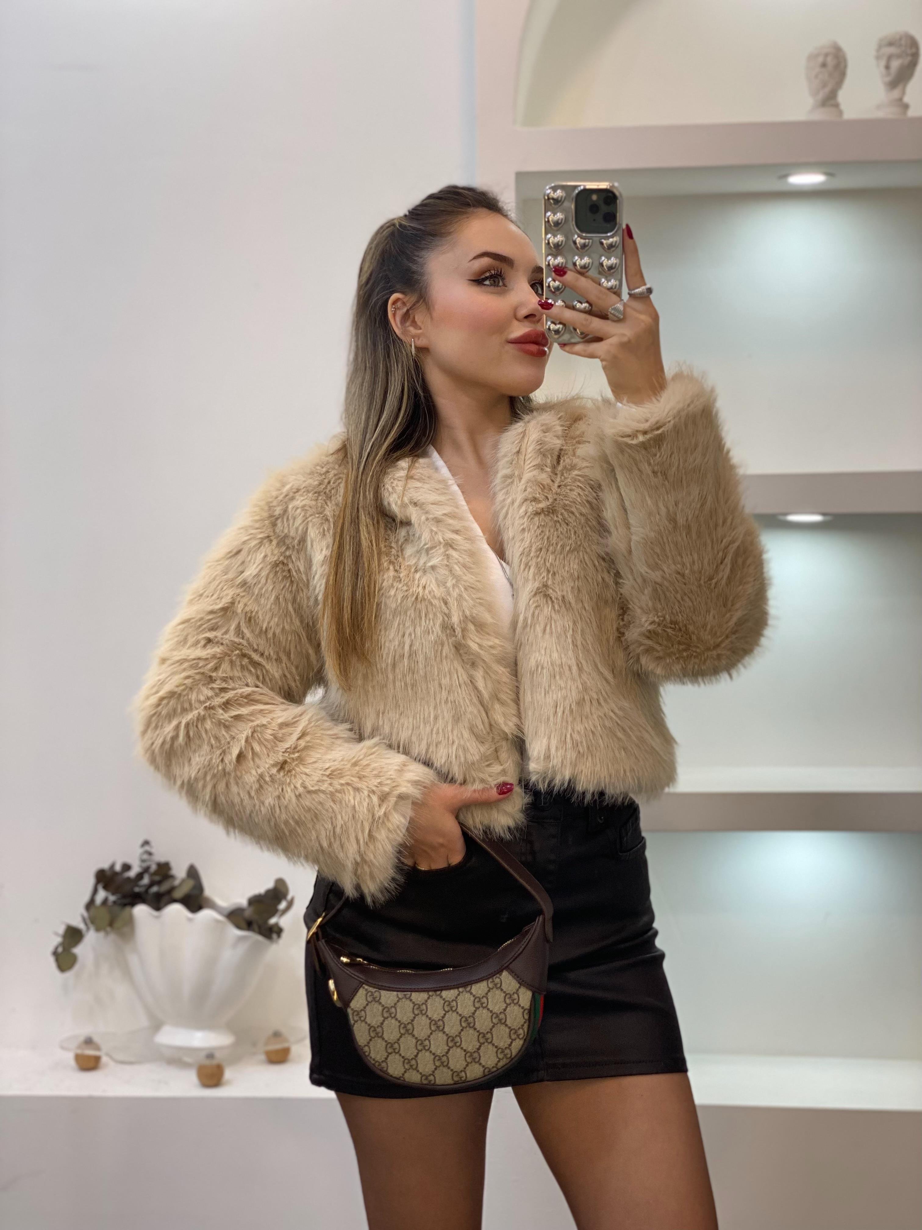 Bej Kısa Form Kürk