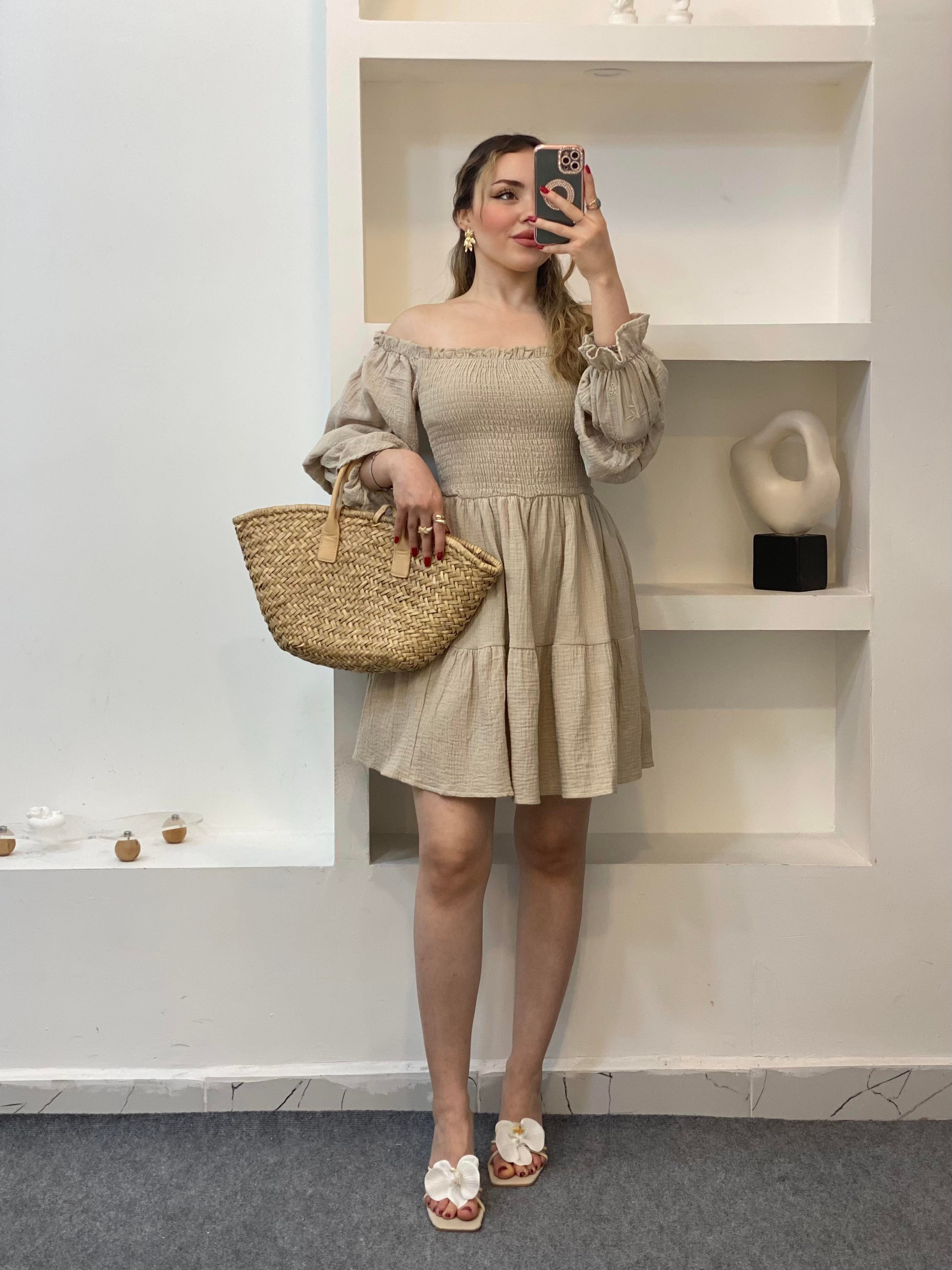 Bej Kolları Nakışlı Müslin Elbise