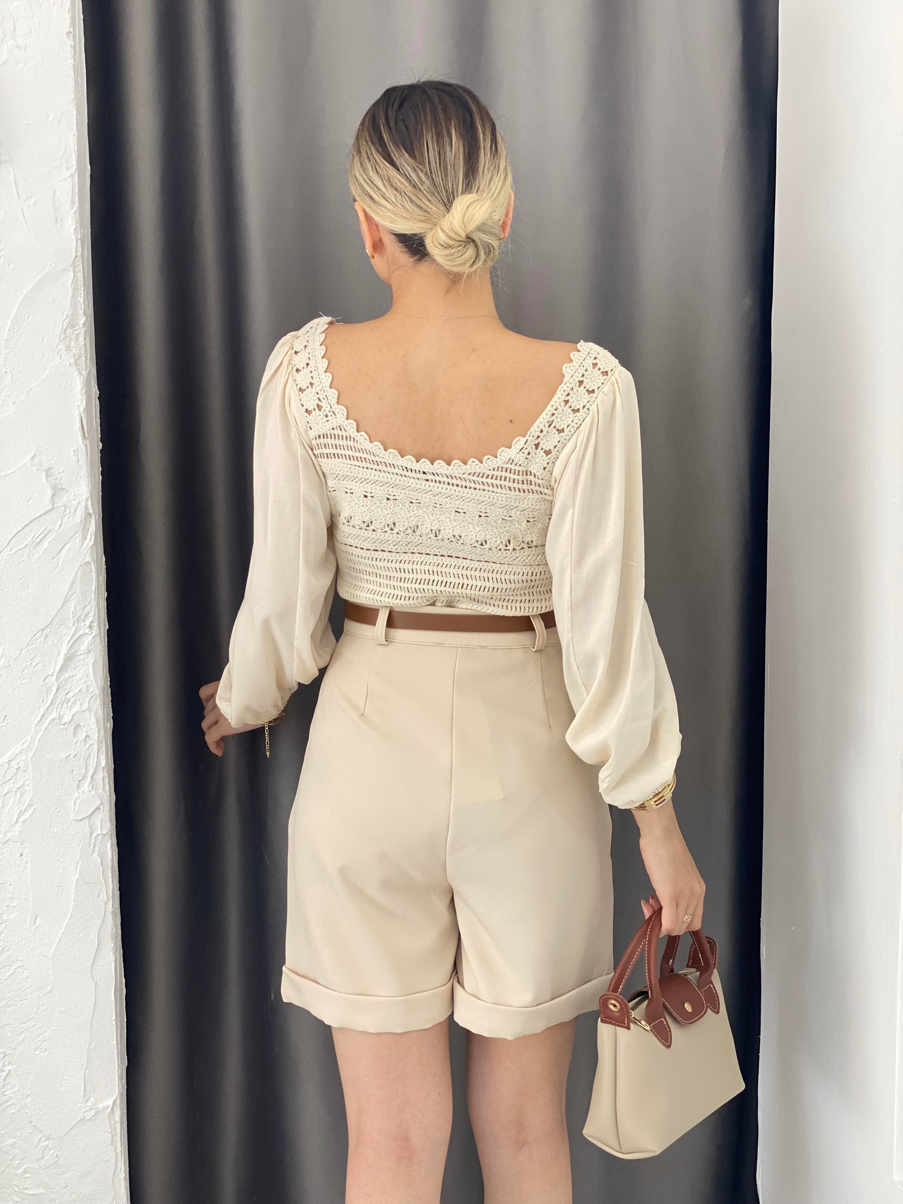 Bej Marka Model Kemerli Şehir Boy  Şort