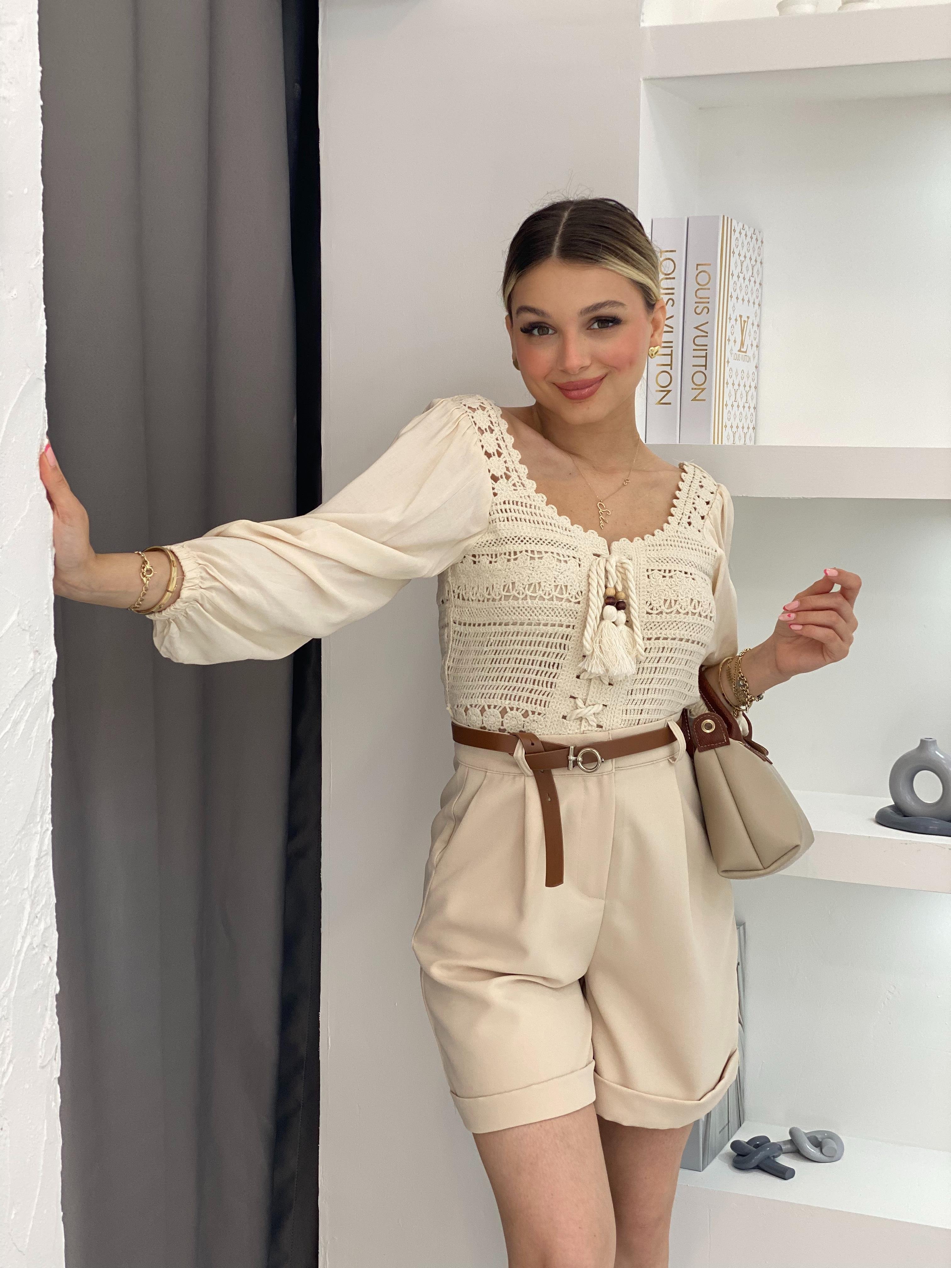 Bej Marka Model Kemerli Şehir Boy  Şort