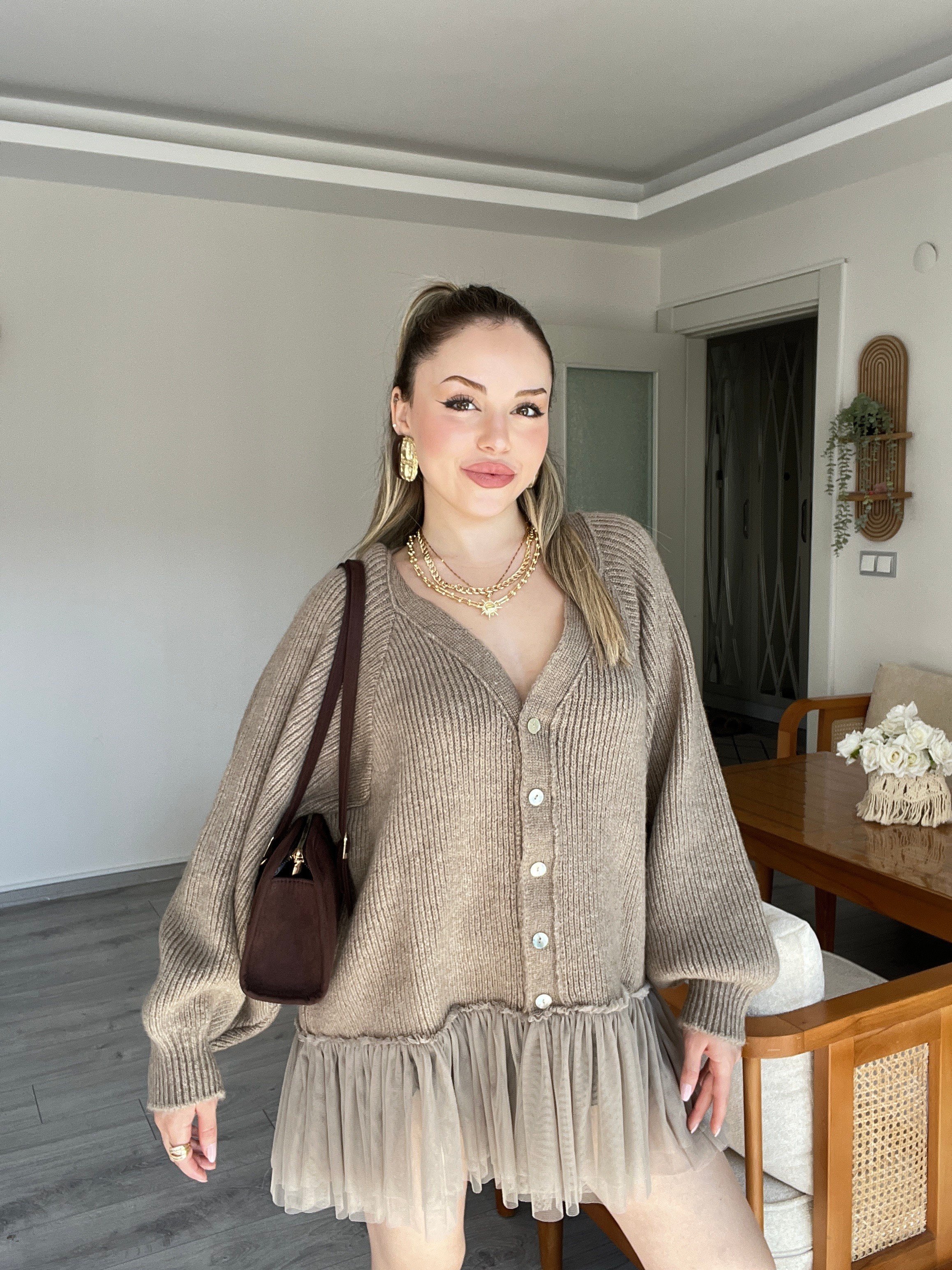 Bej Premium Kalite Tül Detaylı Hırka