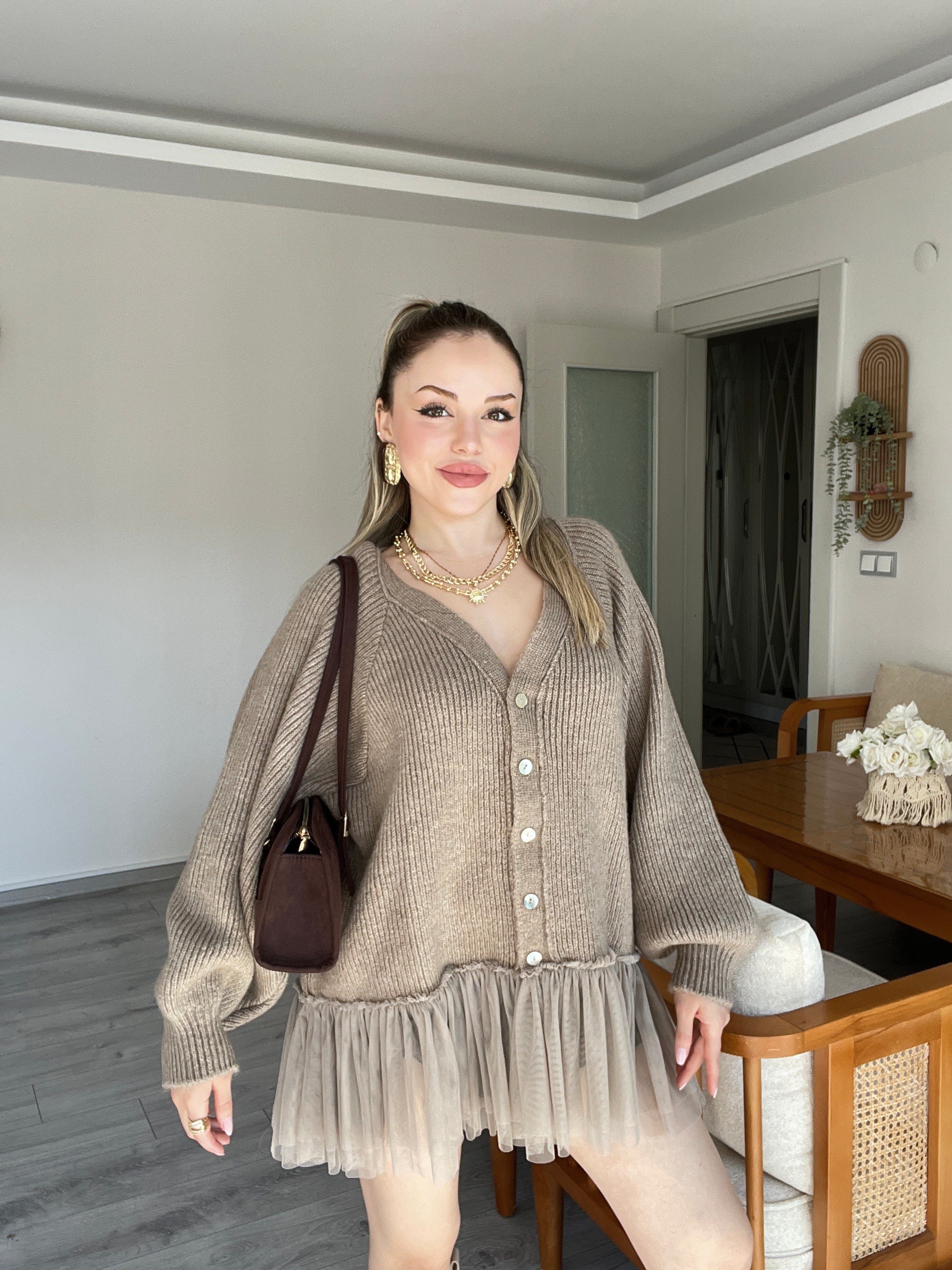 Bej Premium Kalite Tül Detaylı Hırka