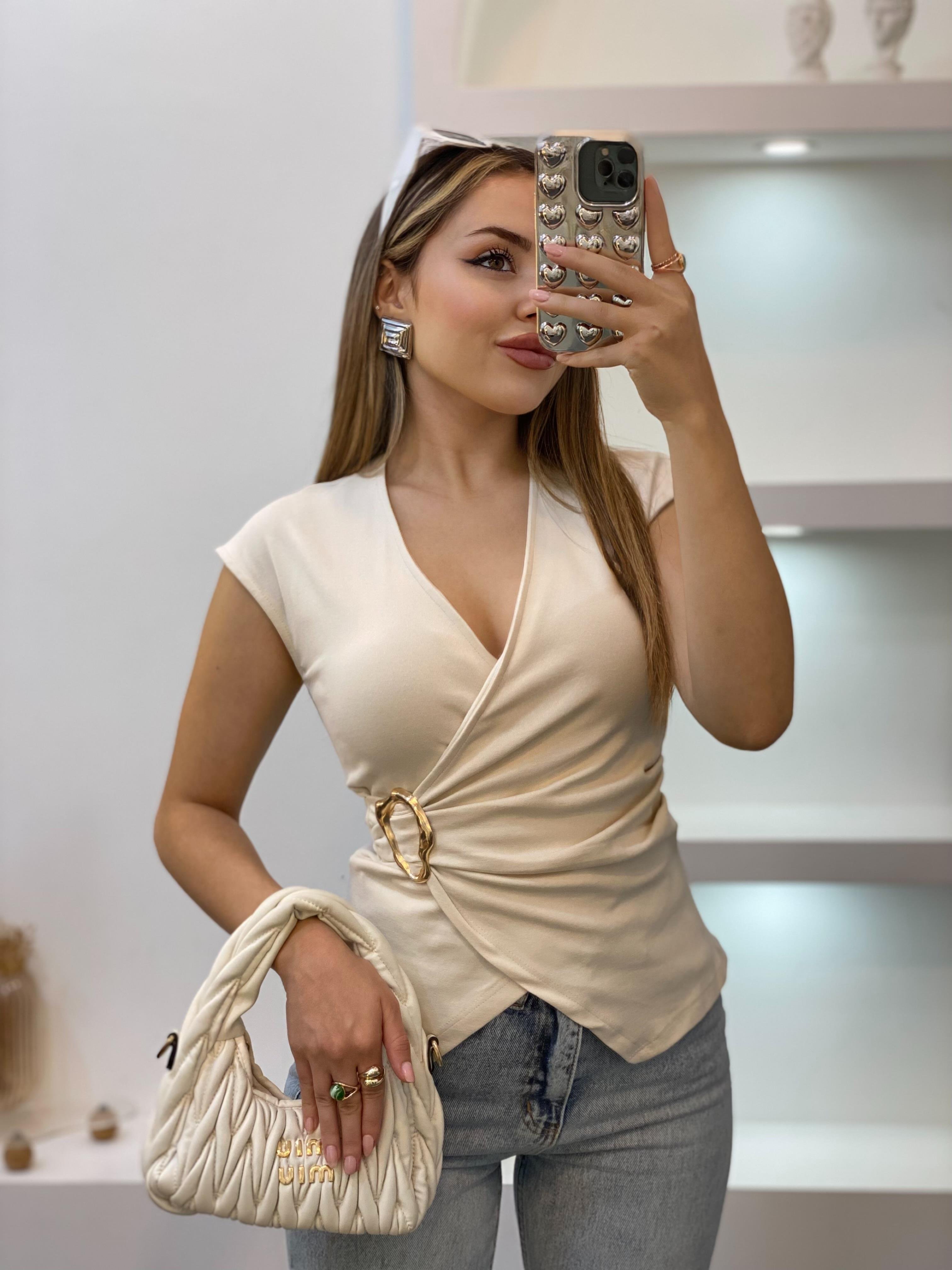 Bej Q Marka Gold Broşlu Bluz