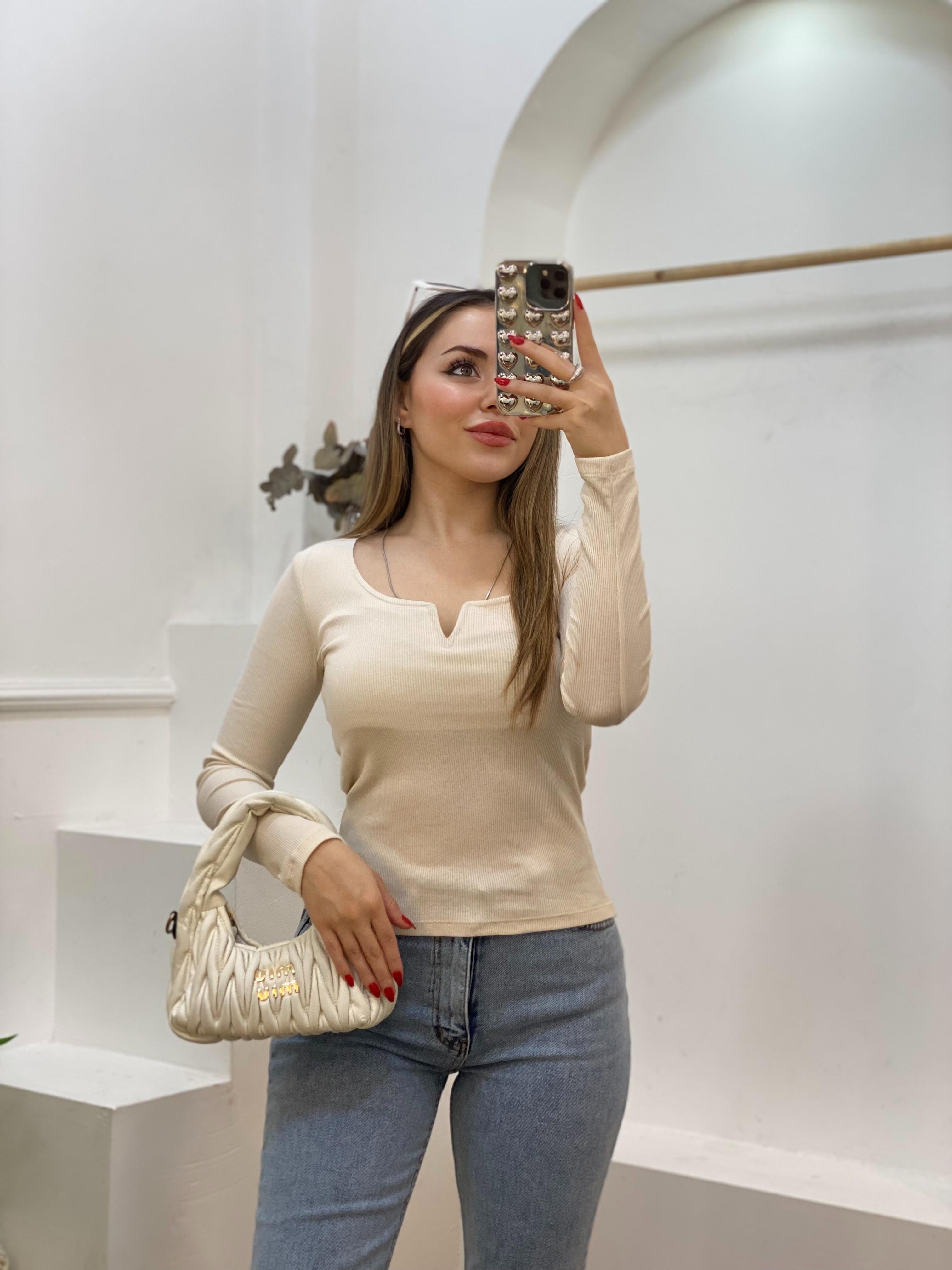 Bej V Model Fitilli Basic Bluz