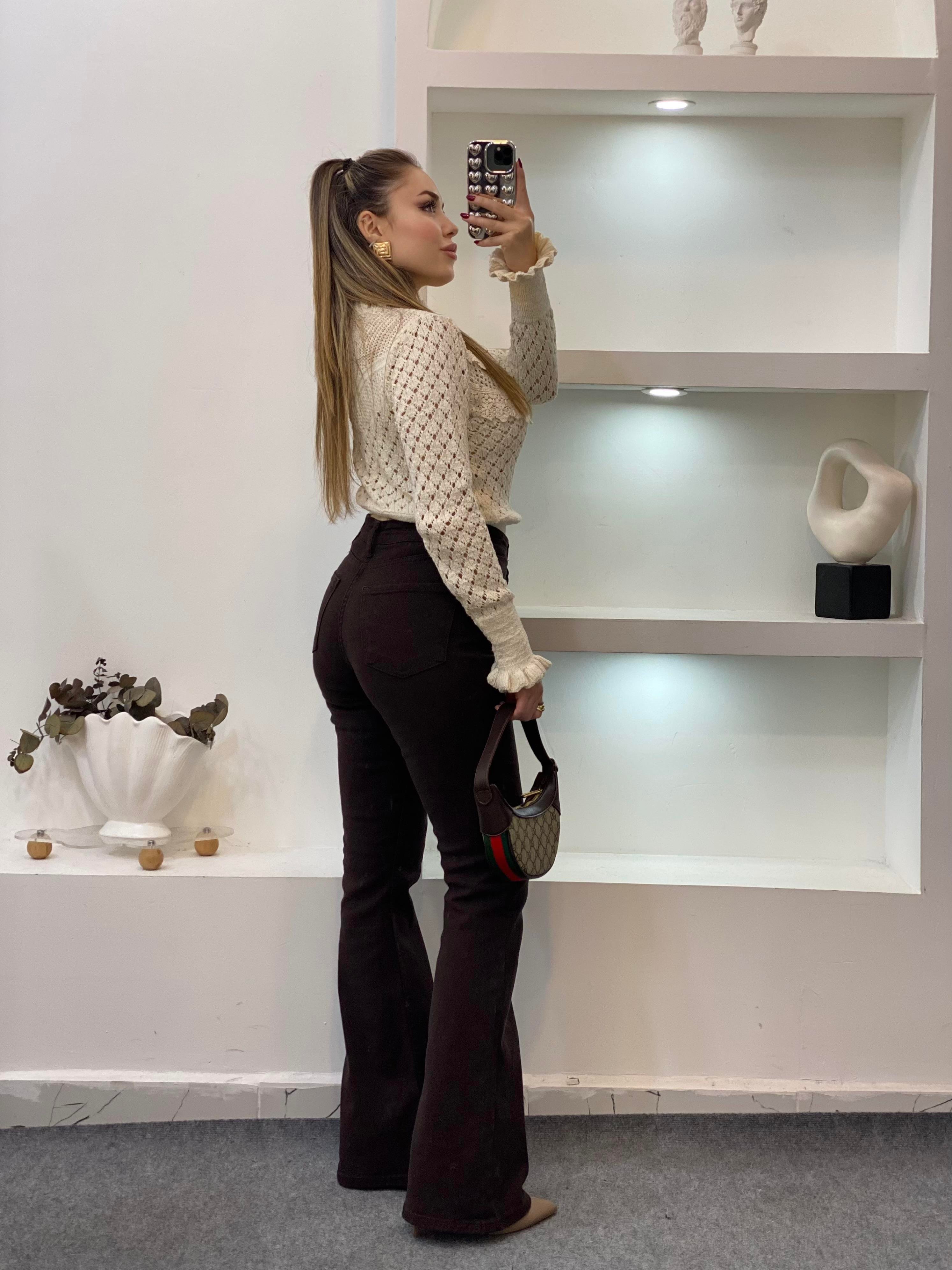 Bej Volanlı Güpürlü Model Triko