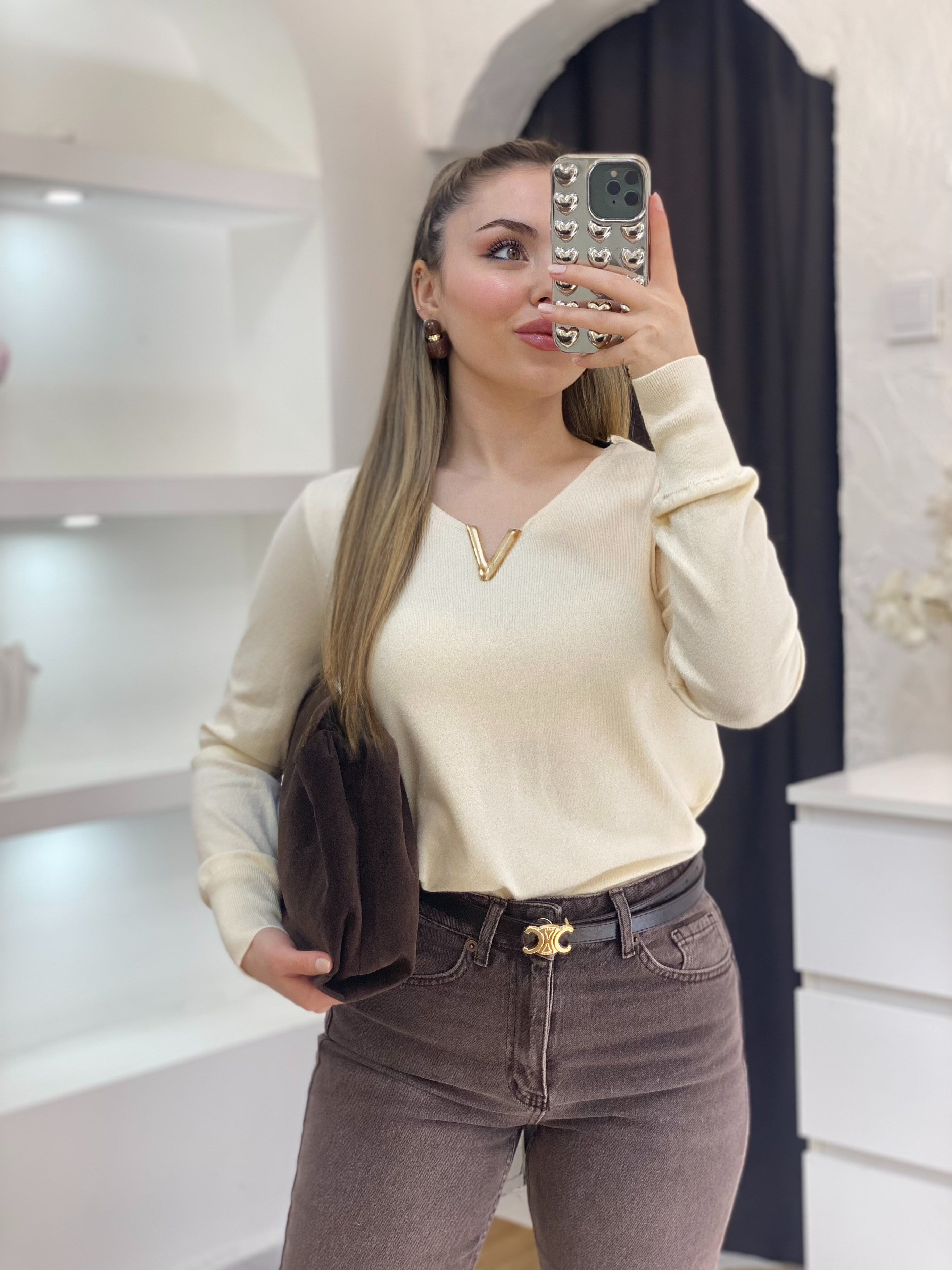 Bej Yumoş Dokulu V Aksesuarlı Triko Bluz