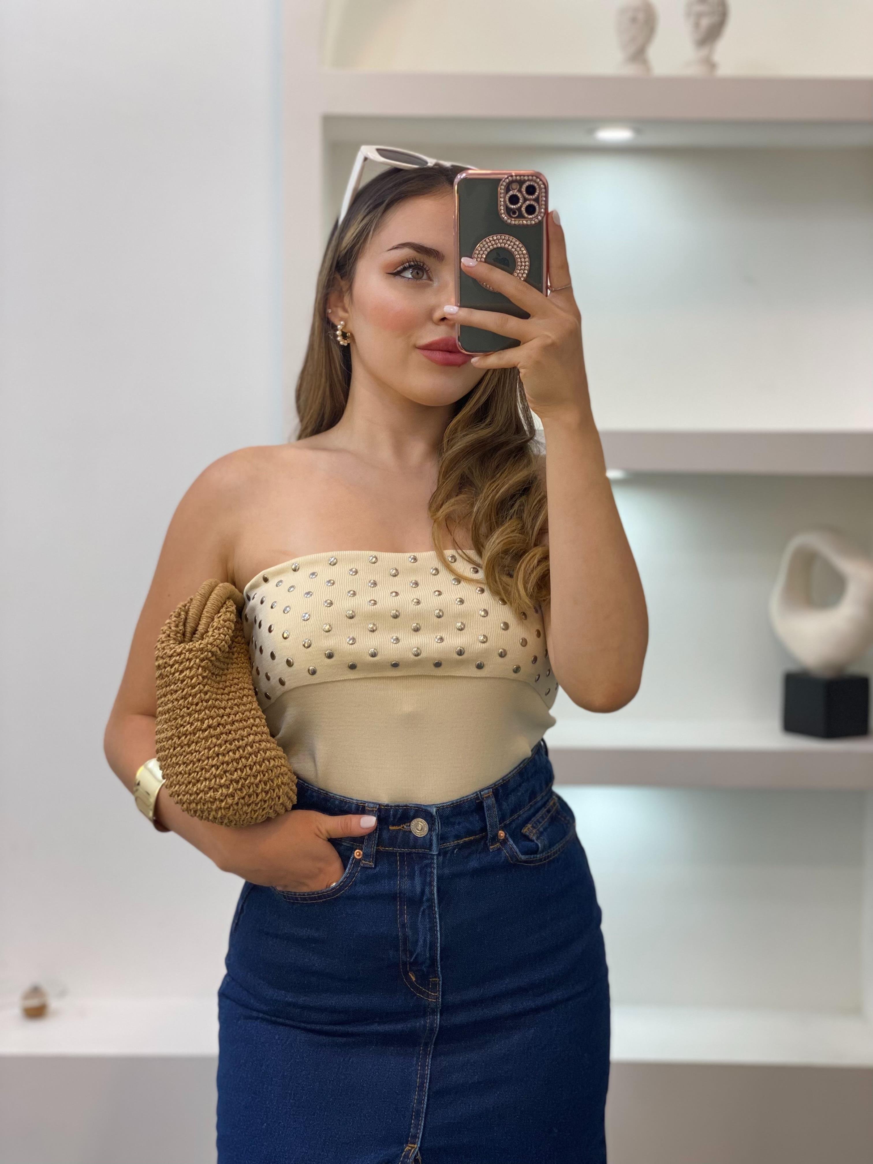 Bej Zımbalı Straplez Triko Bluz