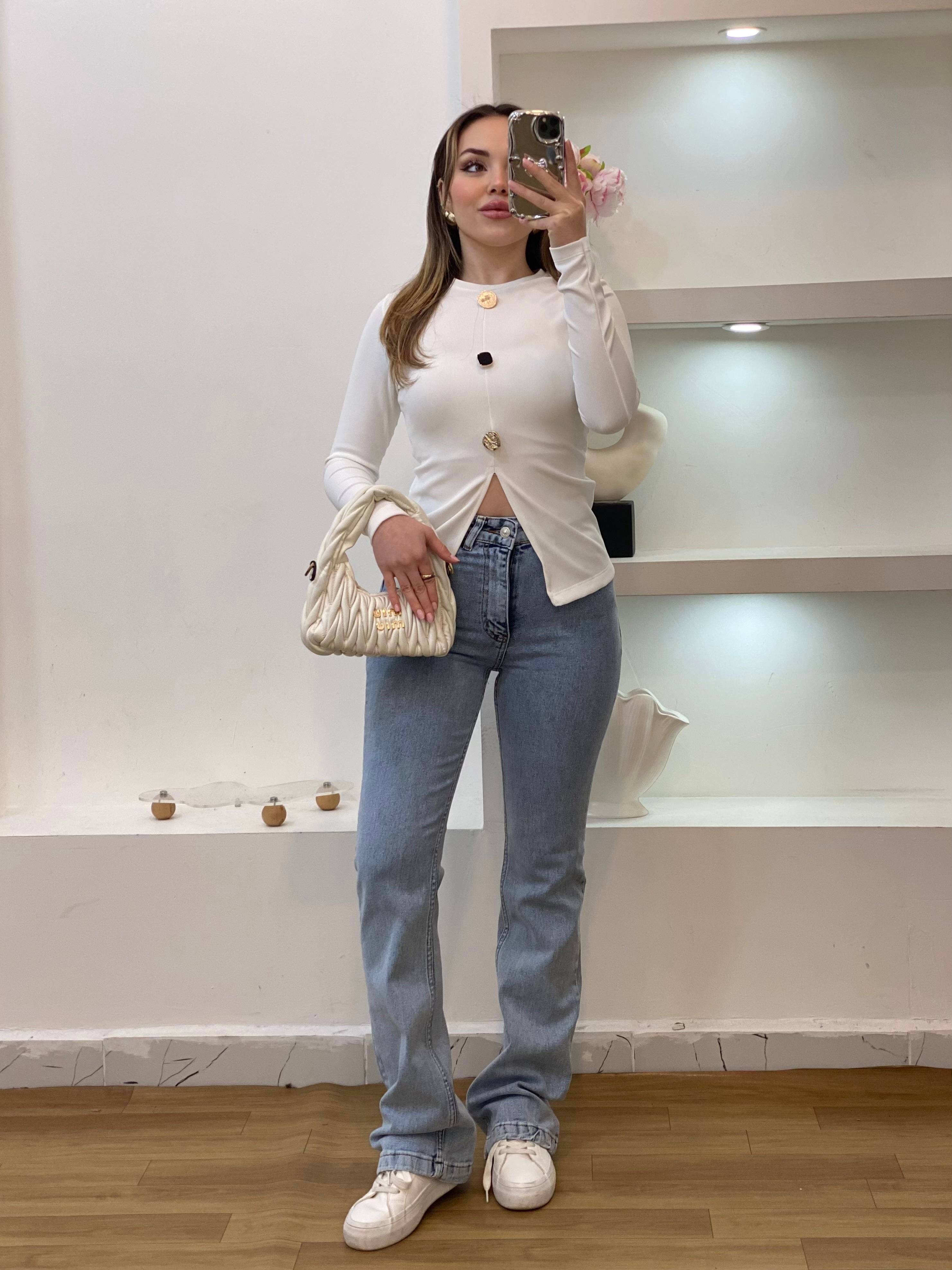 Beyaz Aksesuarlı Model Ottoman Kumaş Bluz