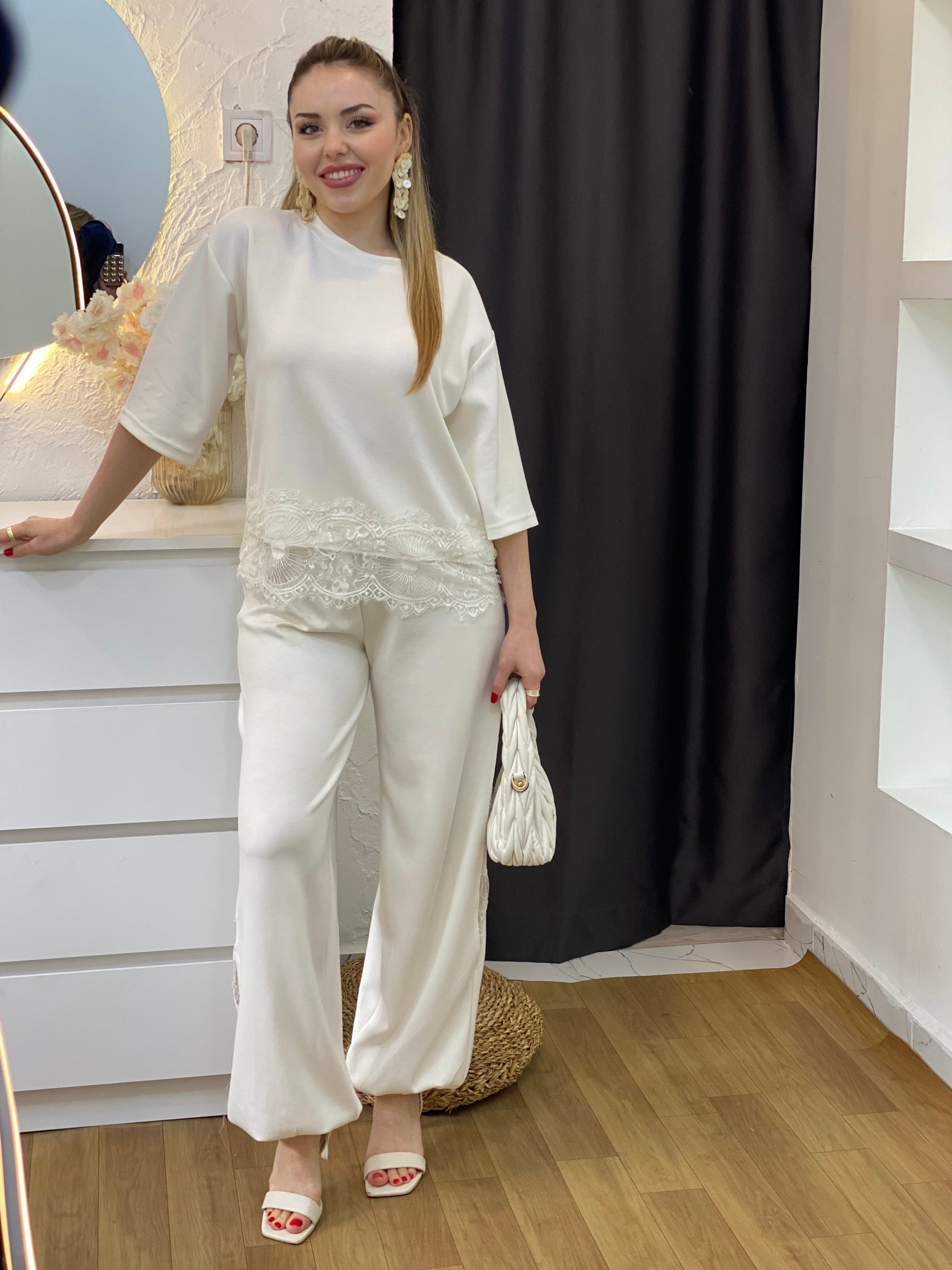 Beyaz Dantel Detaylı Modal Takım