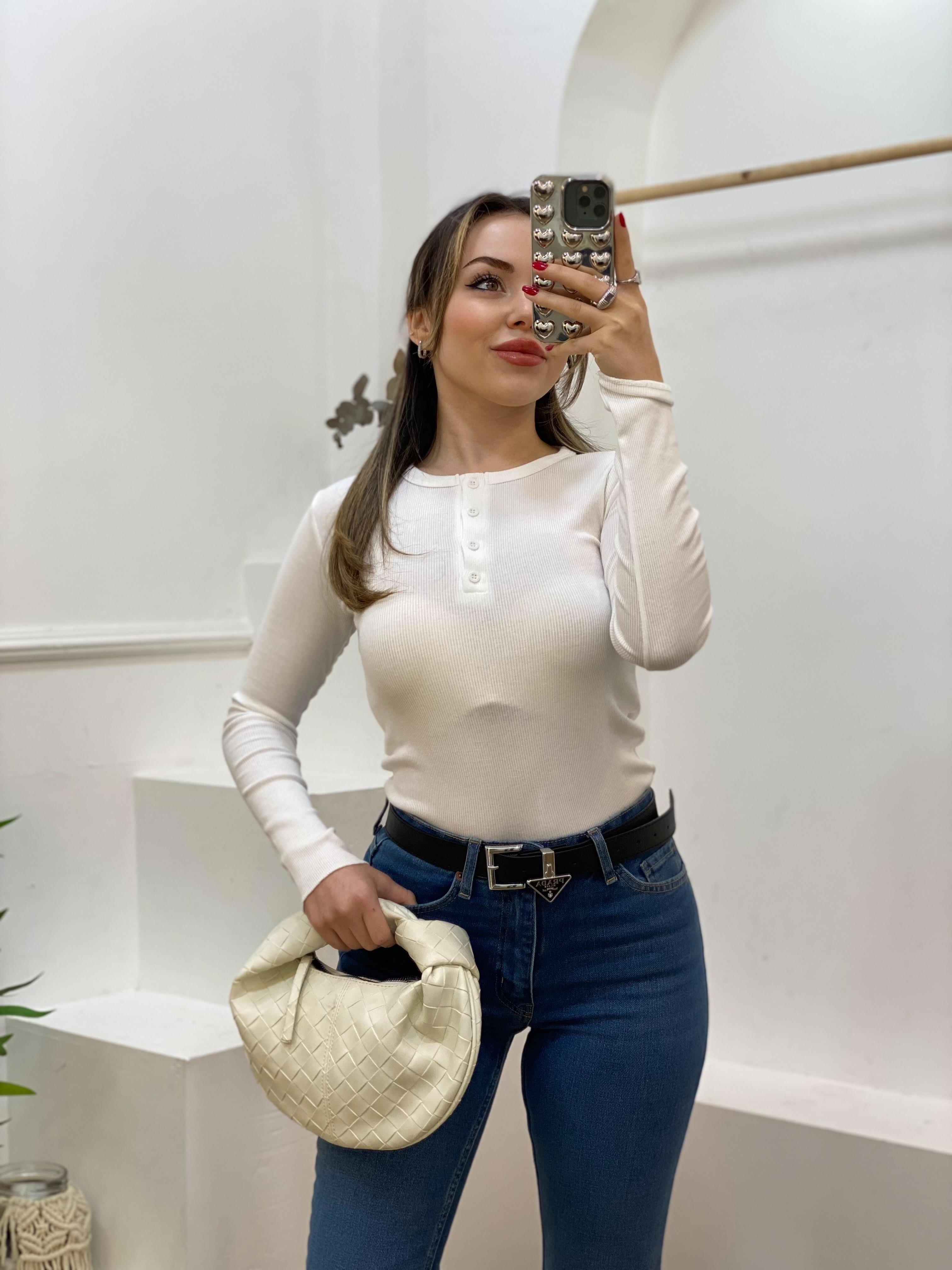 Beyaz Düğmeli Fitilli Basic Bluz