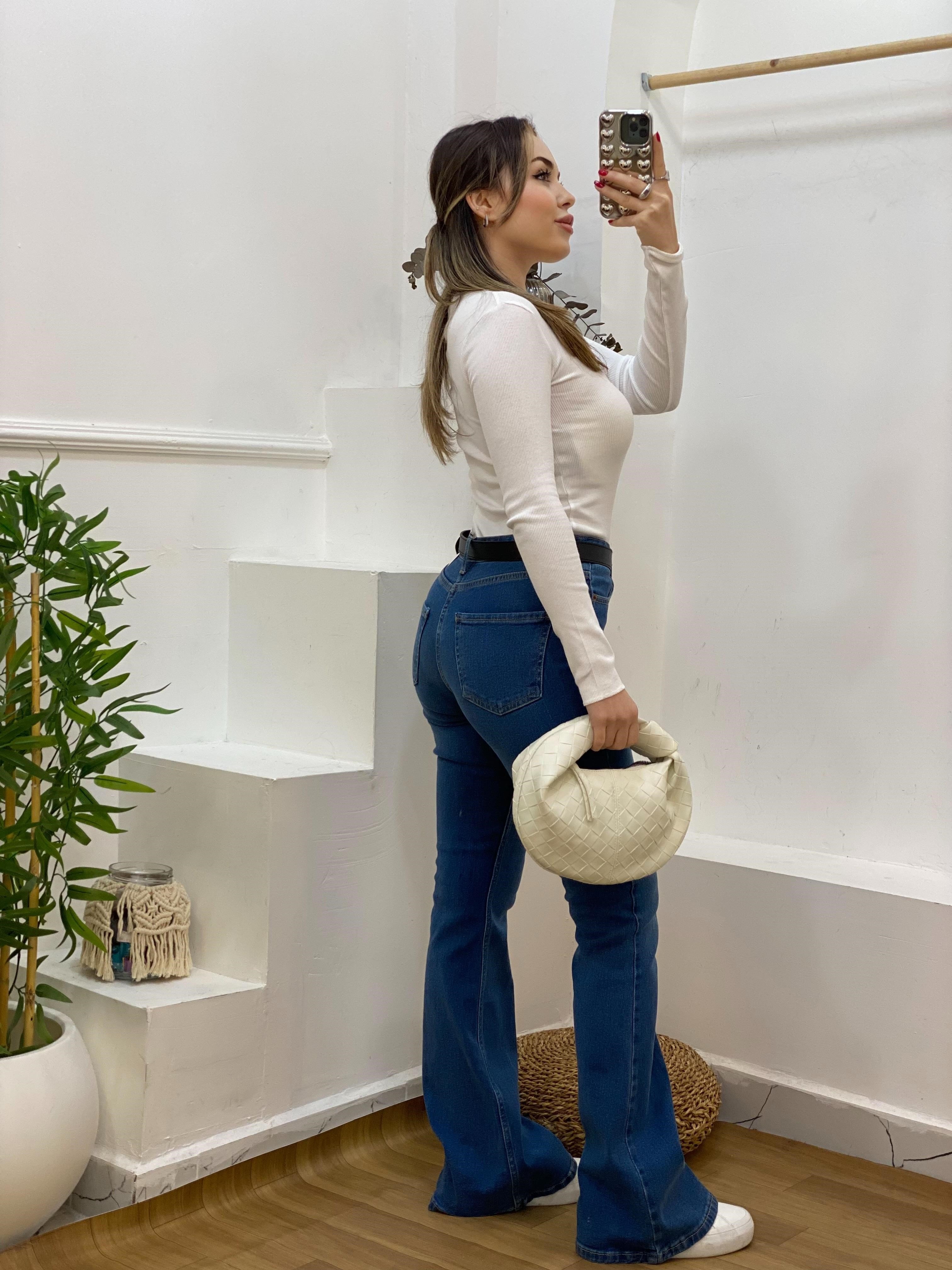 Beyaz Düğmeli Fitilli Basic Bluz