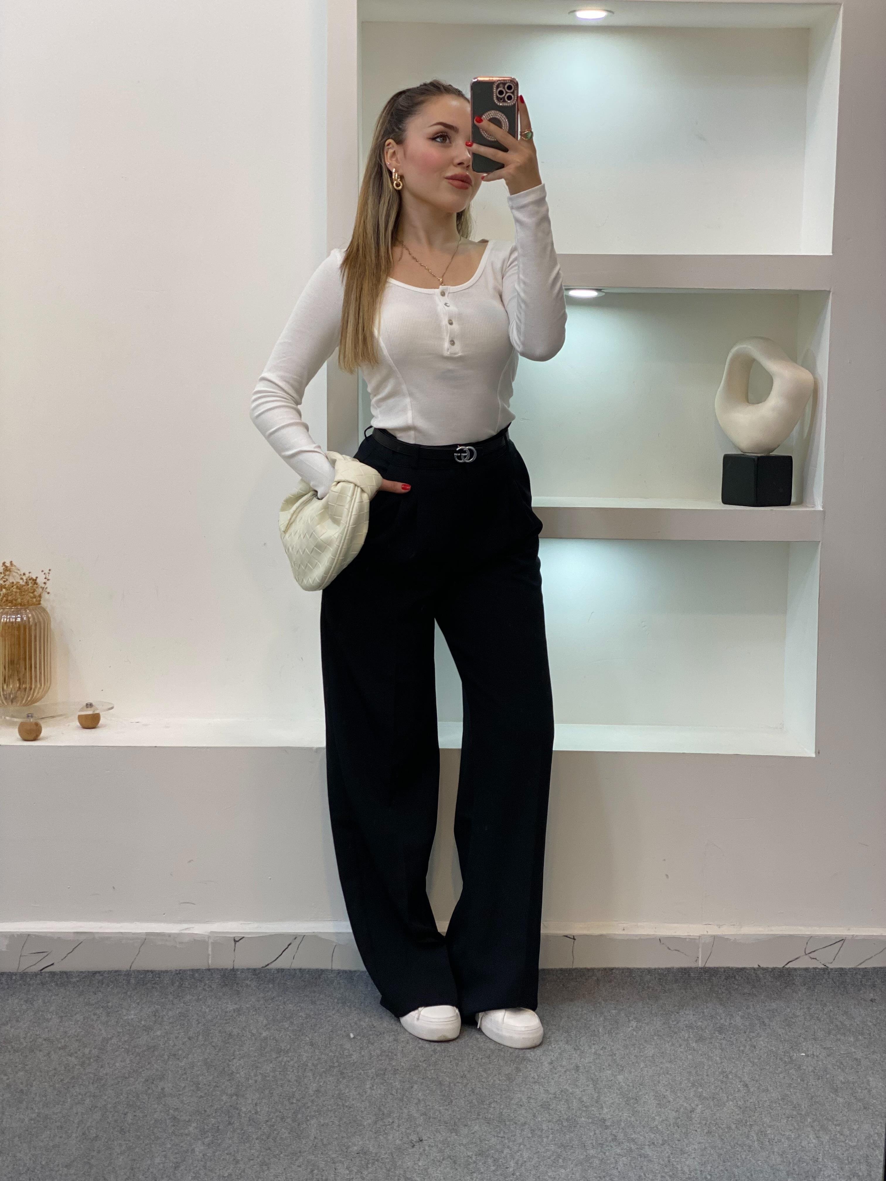 Beyaz Düğmeli Fitilli Basic Bluz