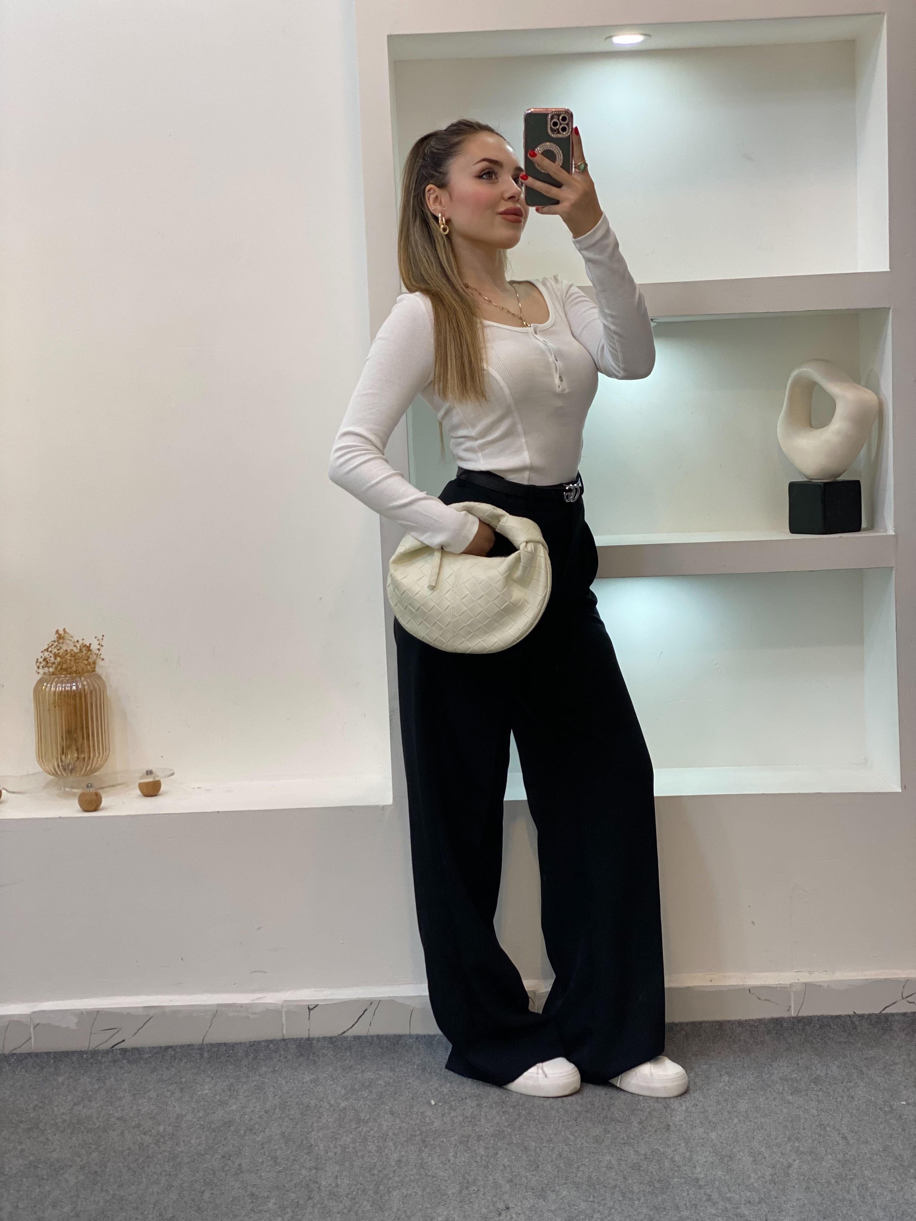 Beyaz Düğmeli Fitilli Basic Bluz