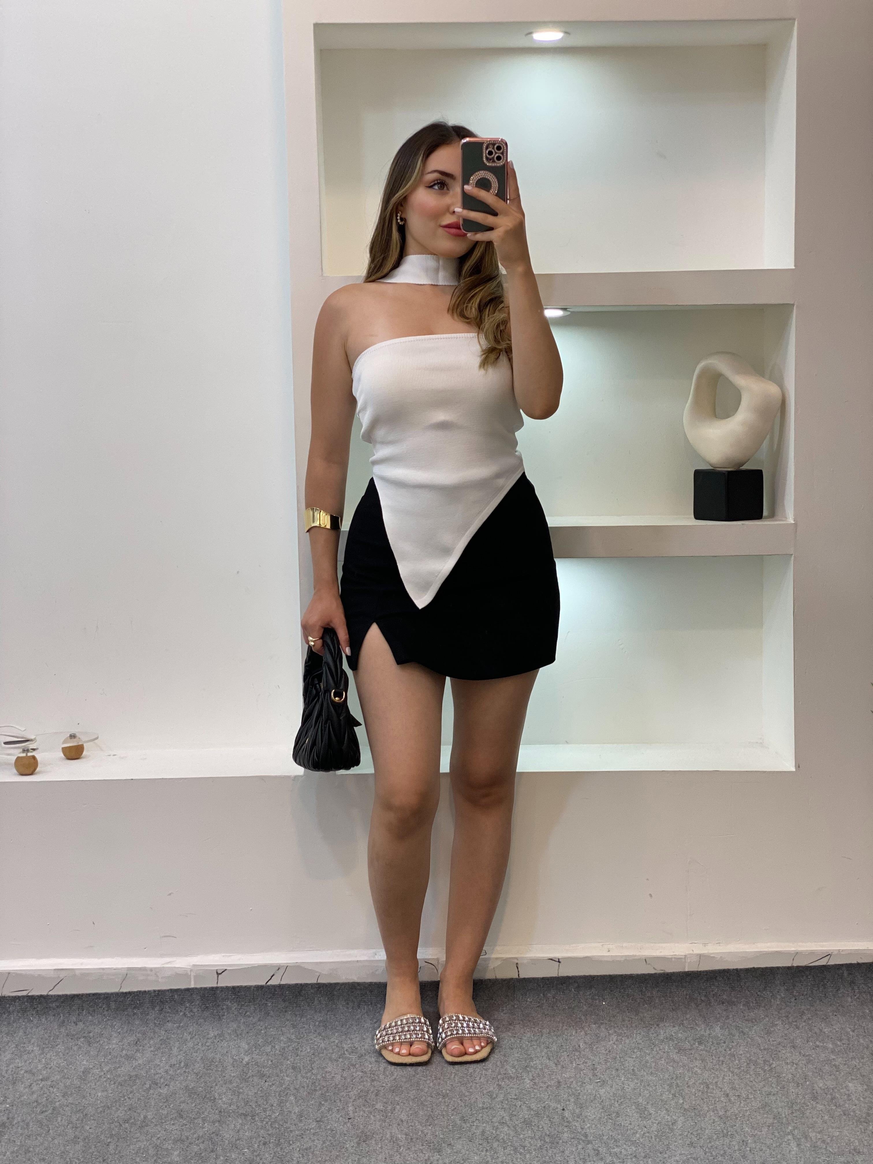 Beyaz Fularlı Triko Bluz