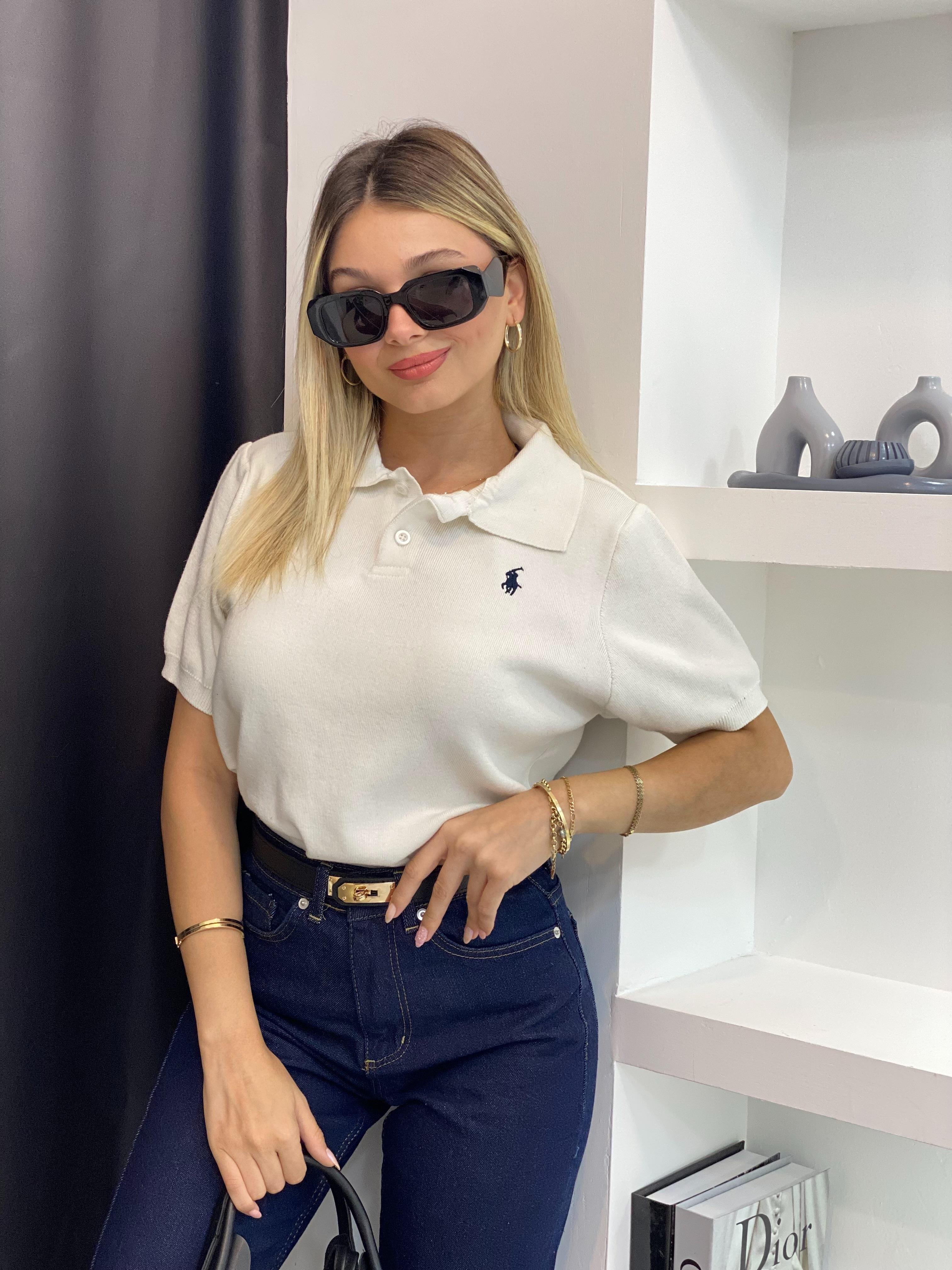 Beyaz Marka Logolu Polo Yaka Triko 