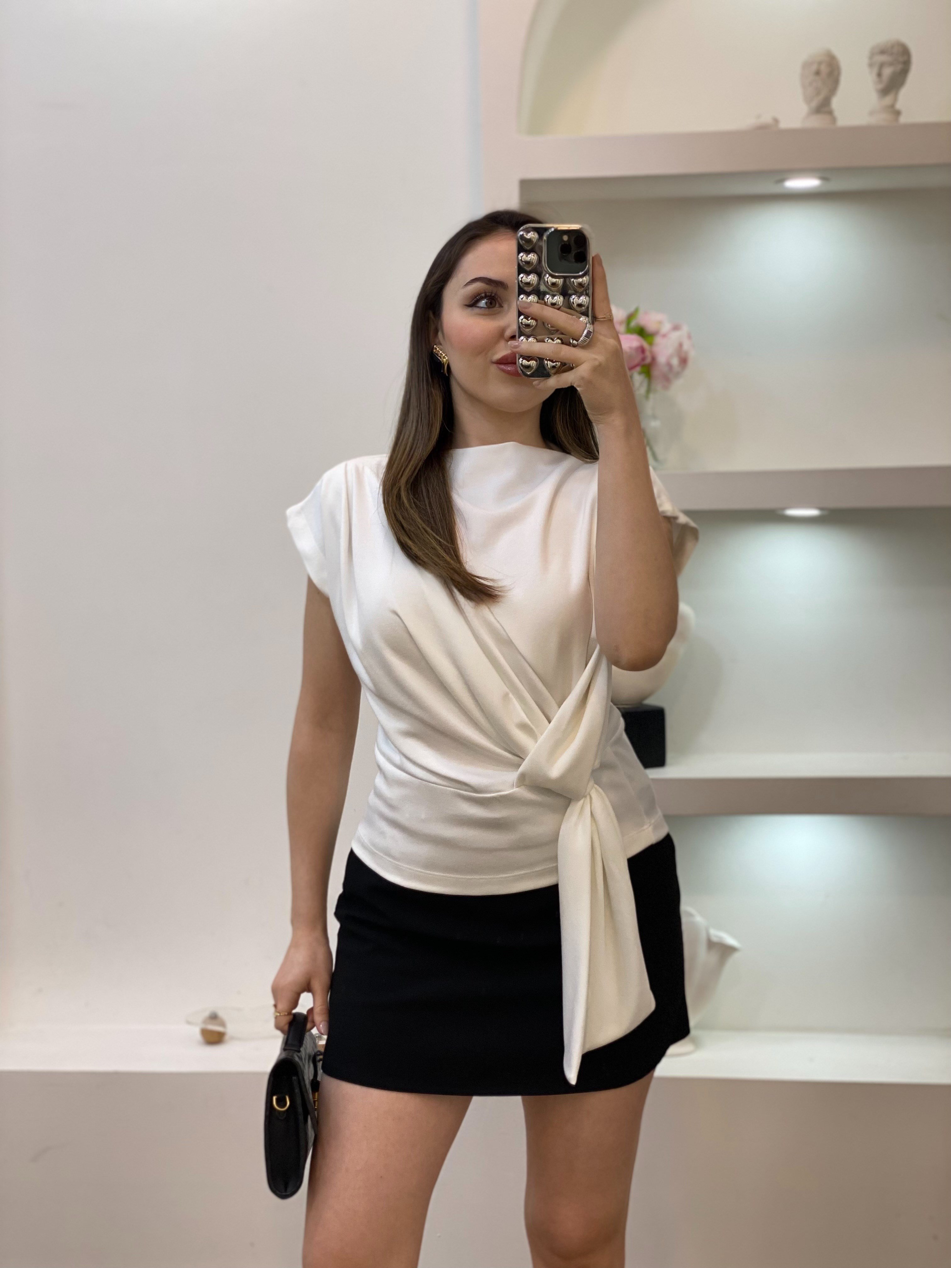 Beyaz Modal Kumaş Düğümlü Model Bluz