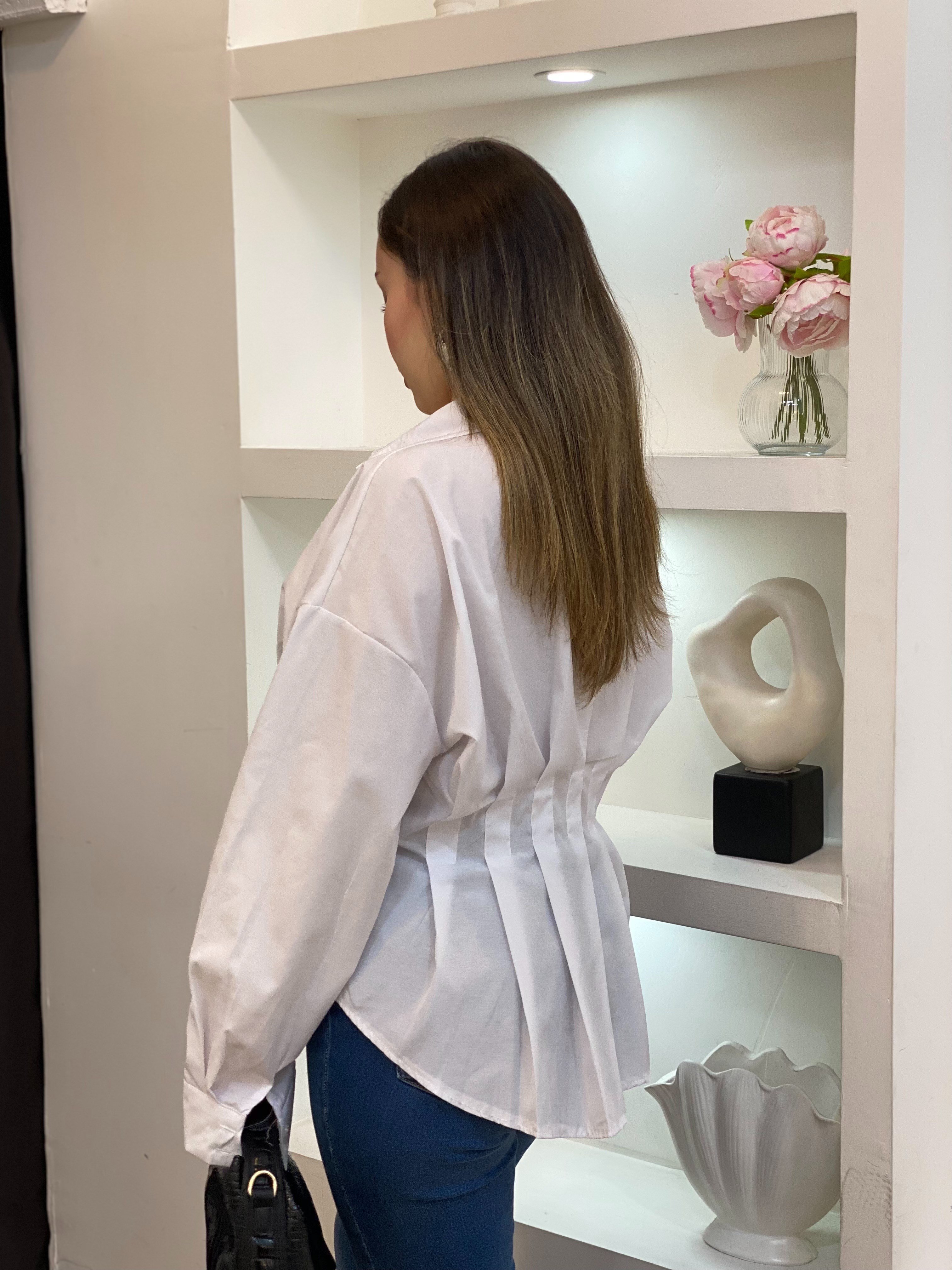 Beyaz Piliseli Model Gömlek 