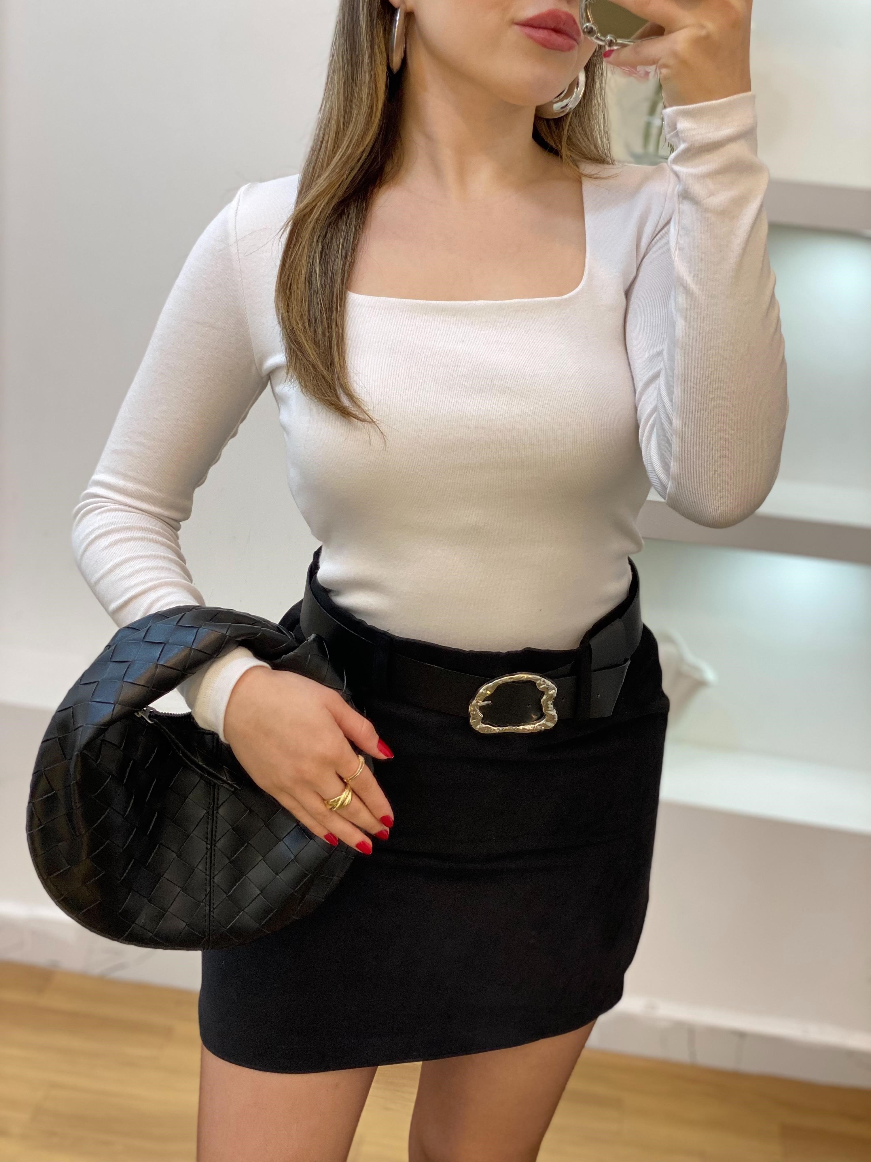 Beyaz Sandık Yaka Basic Bluz