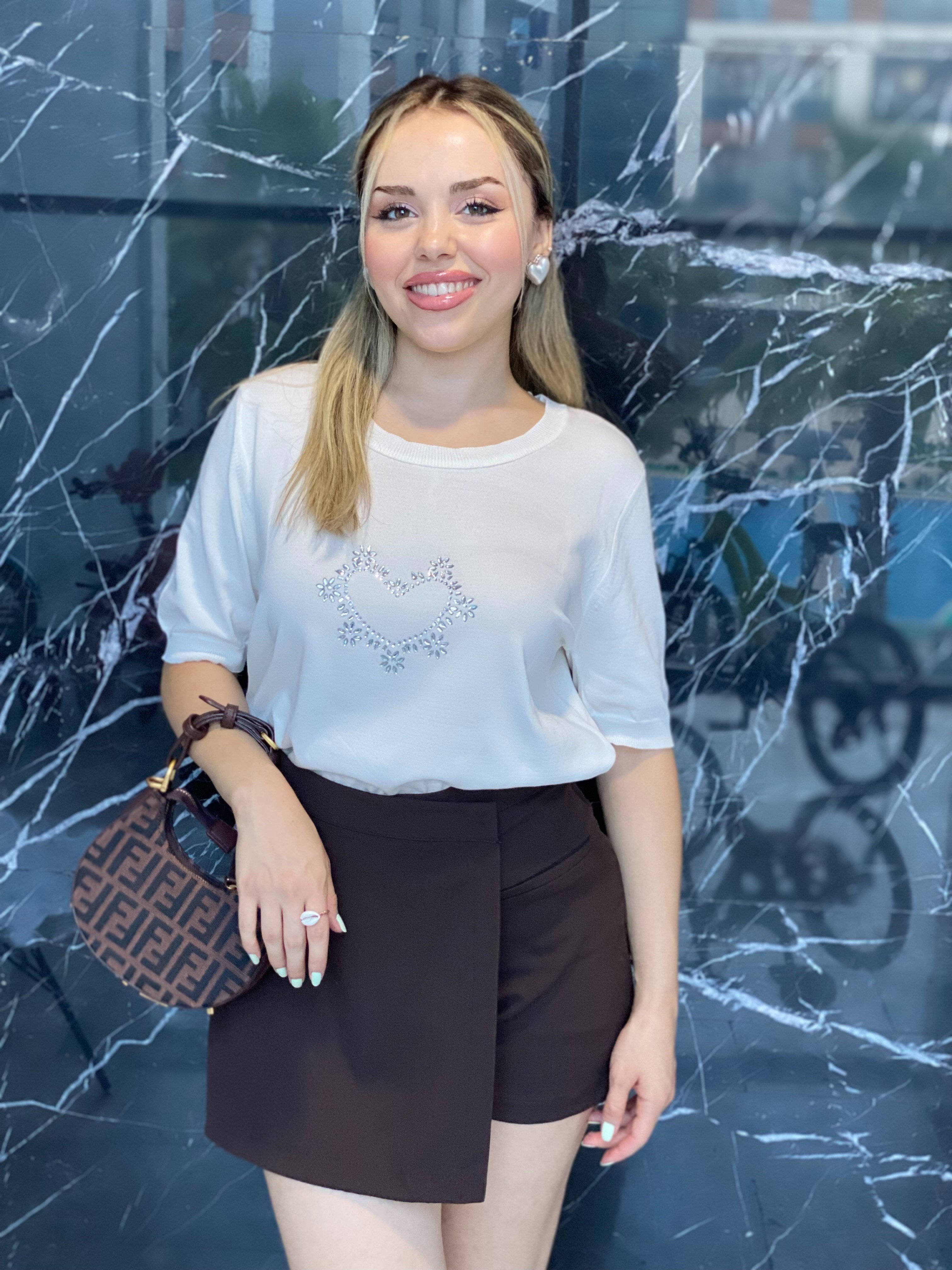 Beyaz Taşlı Model Kalpli Triko Bluz