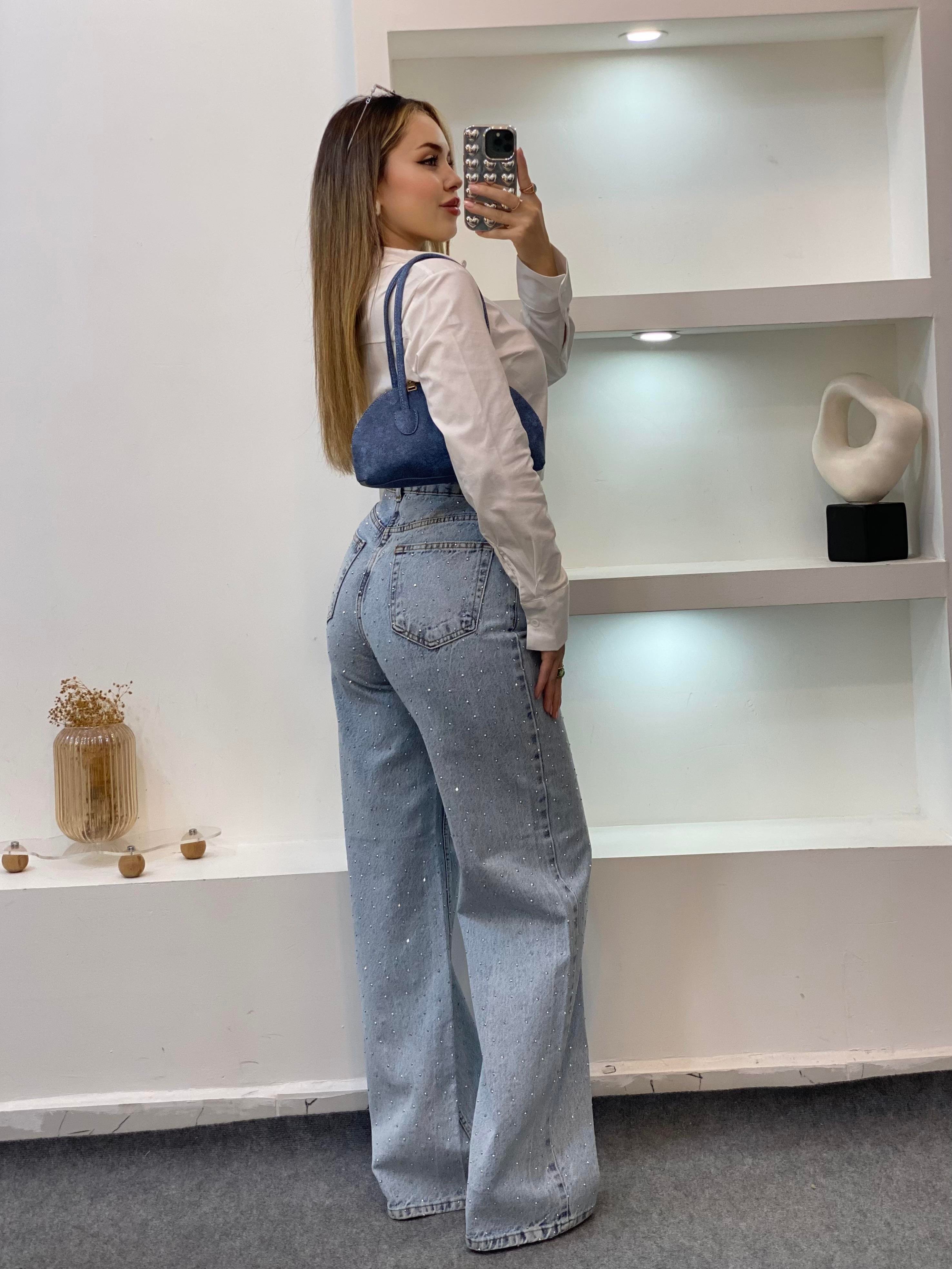 Beyaz Uzun Kol Fit Gömlek 