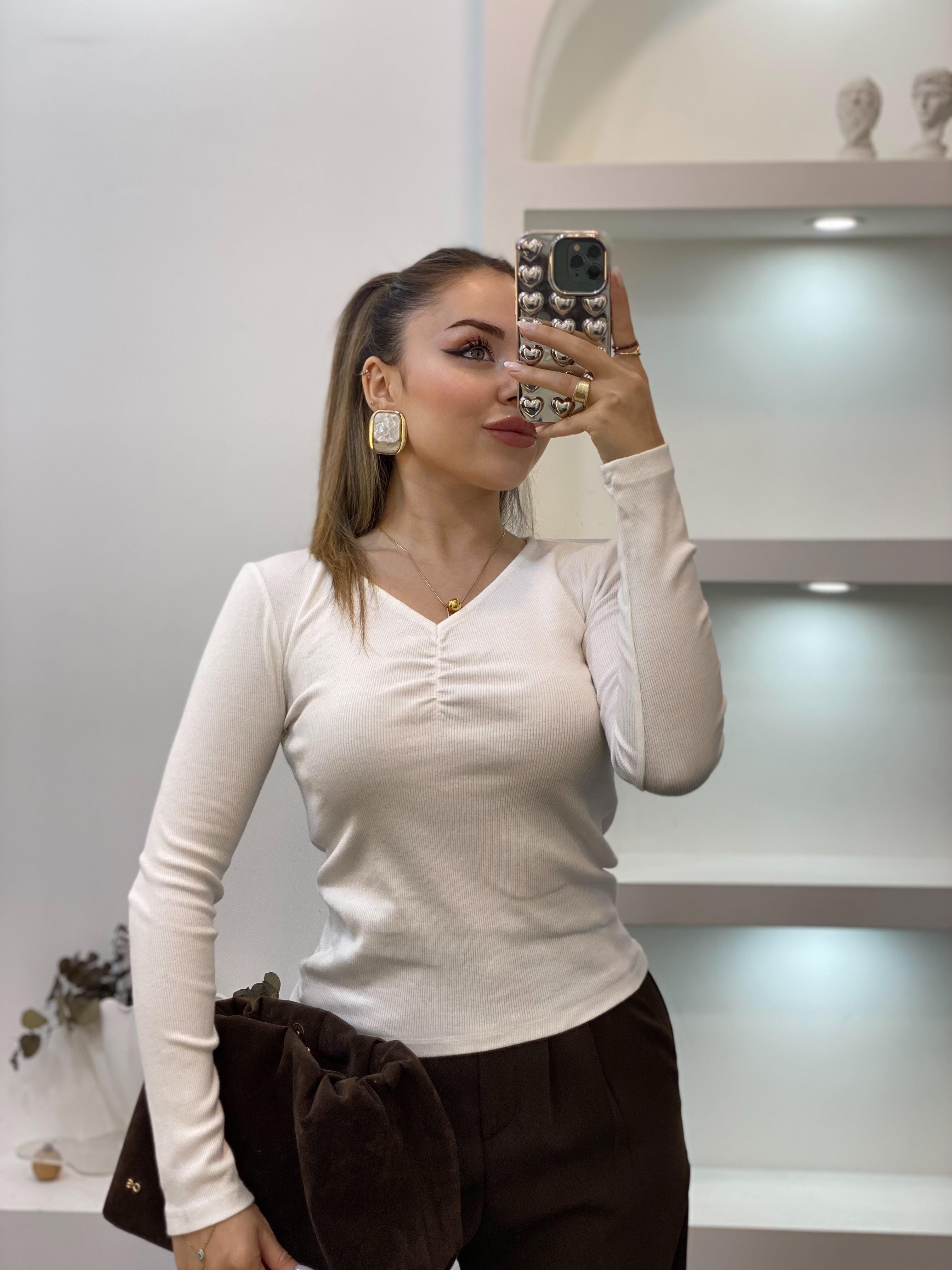 Beyaz Yaka Büzgülü Fitilli Basic Bluz