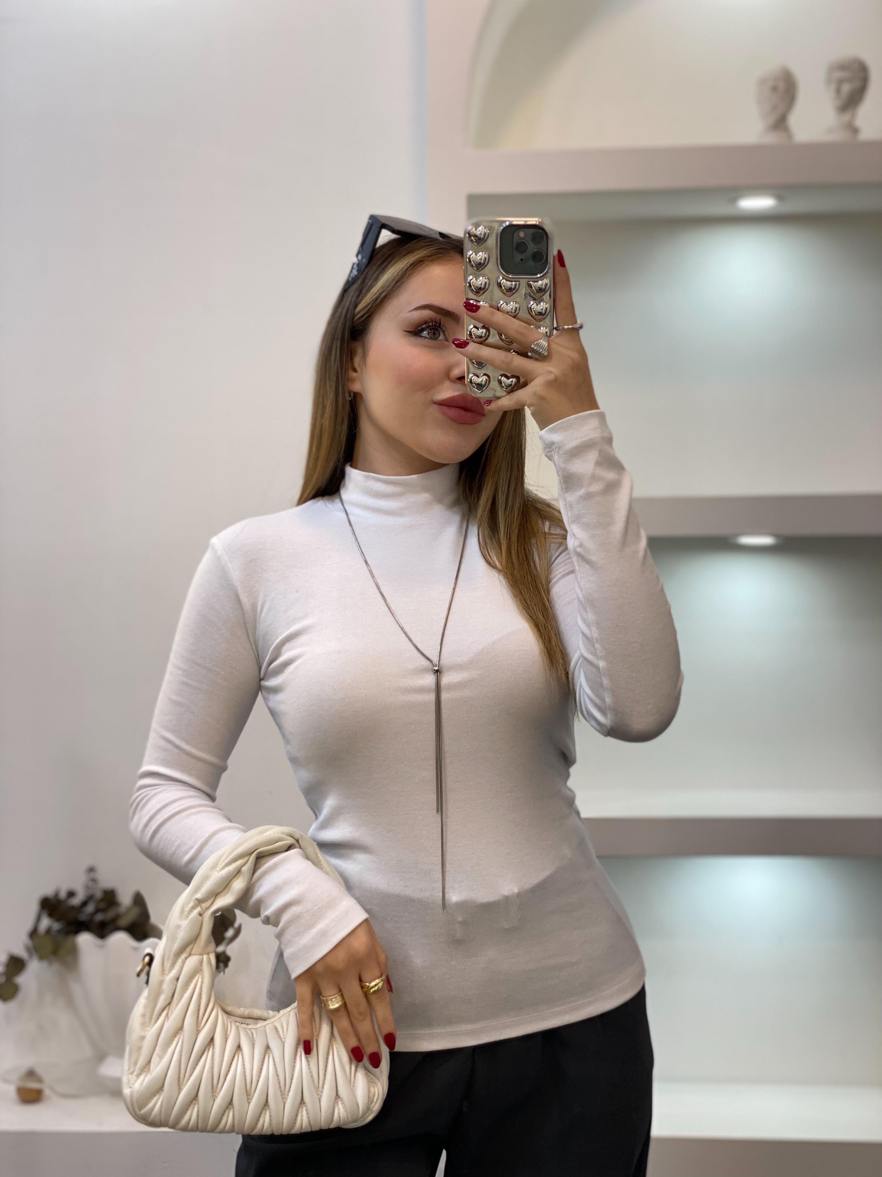 Beyaz Yarım Boğazlı Modal Kumaş Basic Bluz