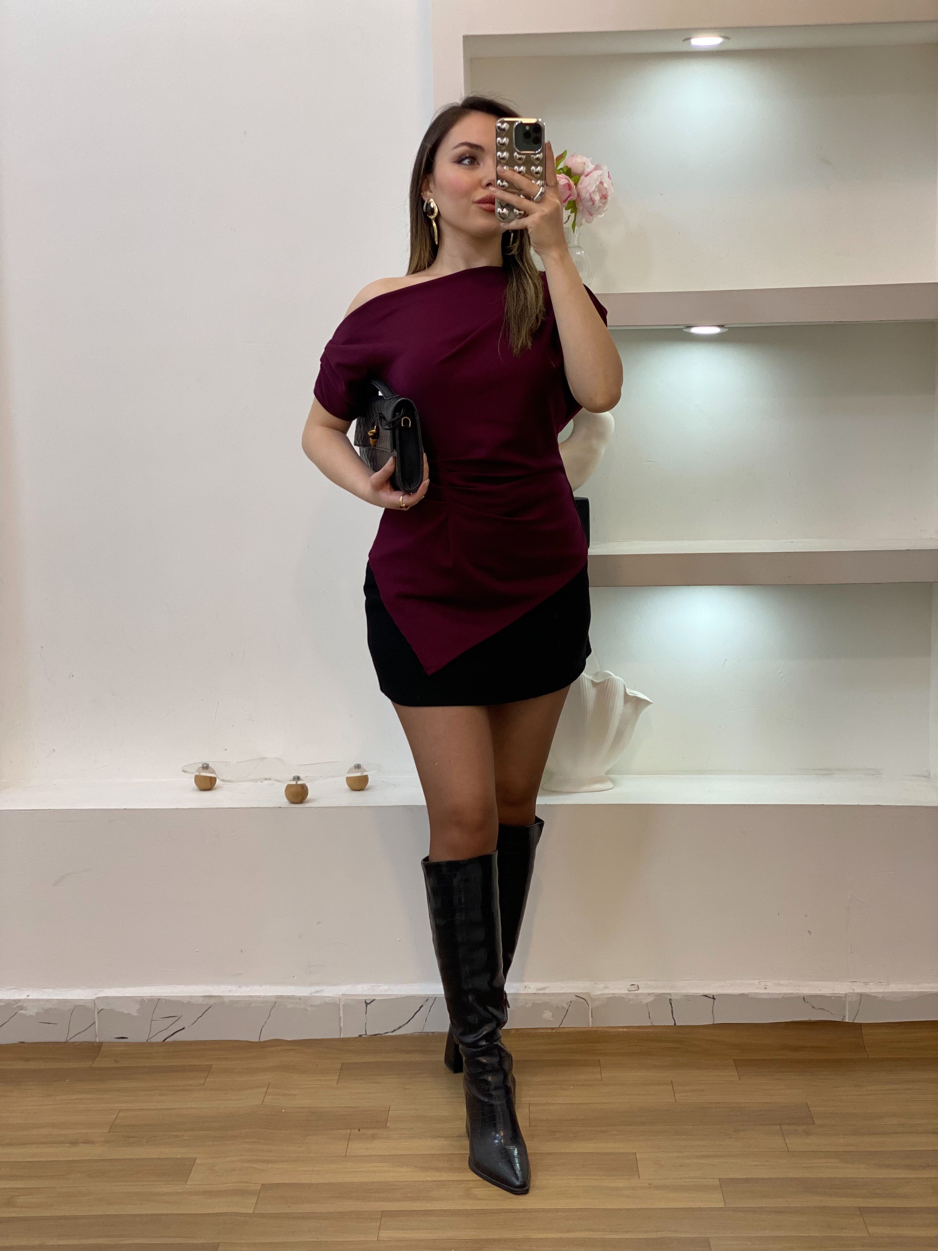 Bordo Asimetrik Yaka Büzgü Detaylı Modal Bluz